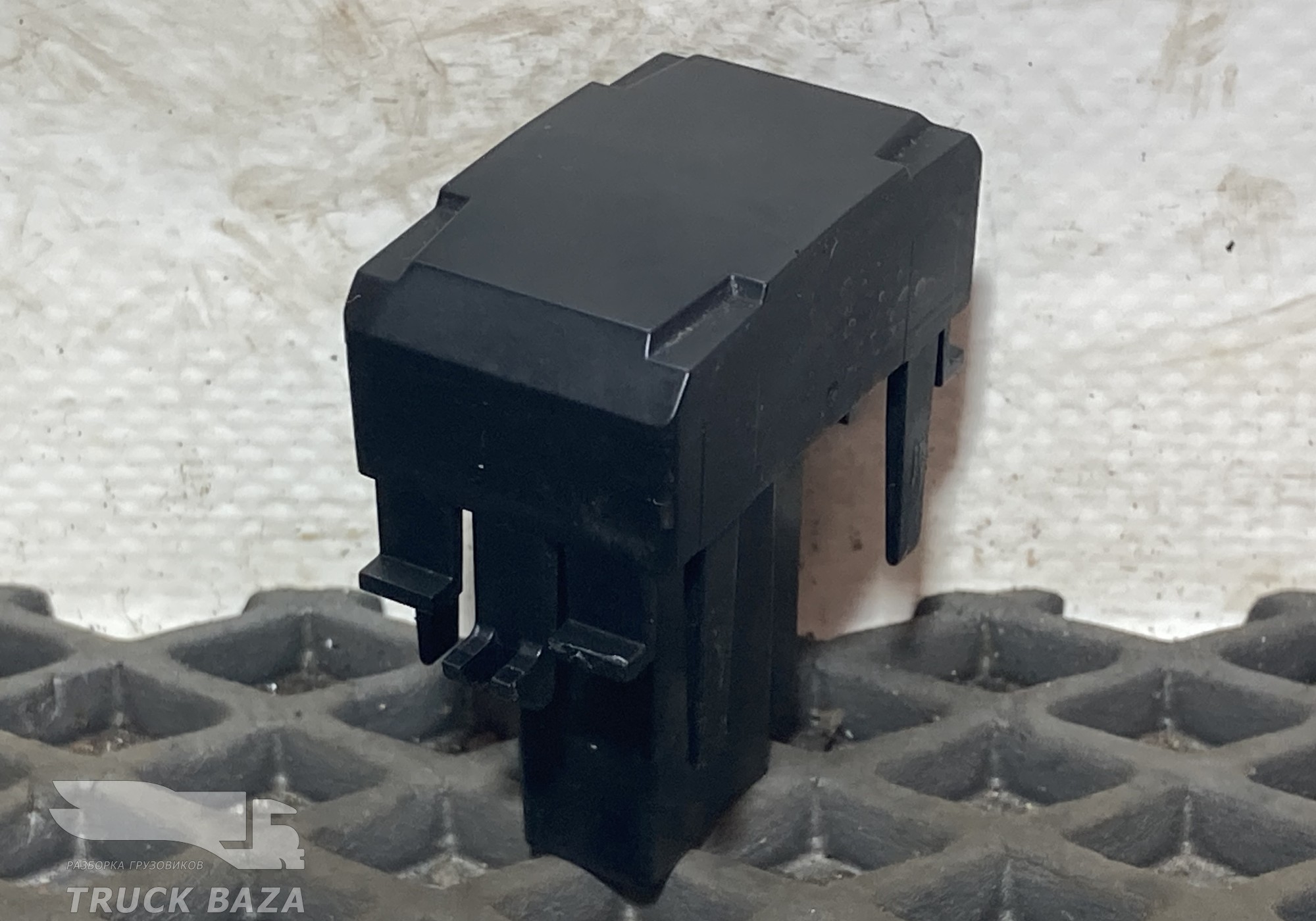 JC4613K732 Заглушка кнопки для Ford F-MAX (с 2018)