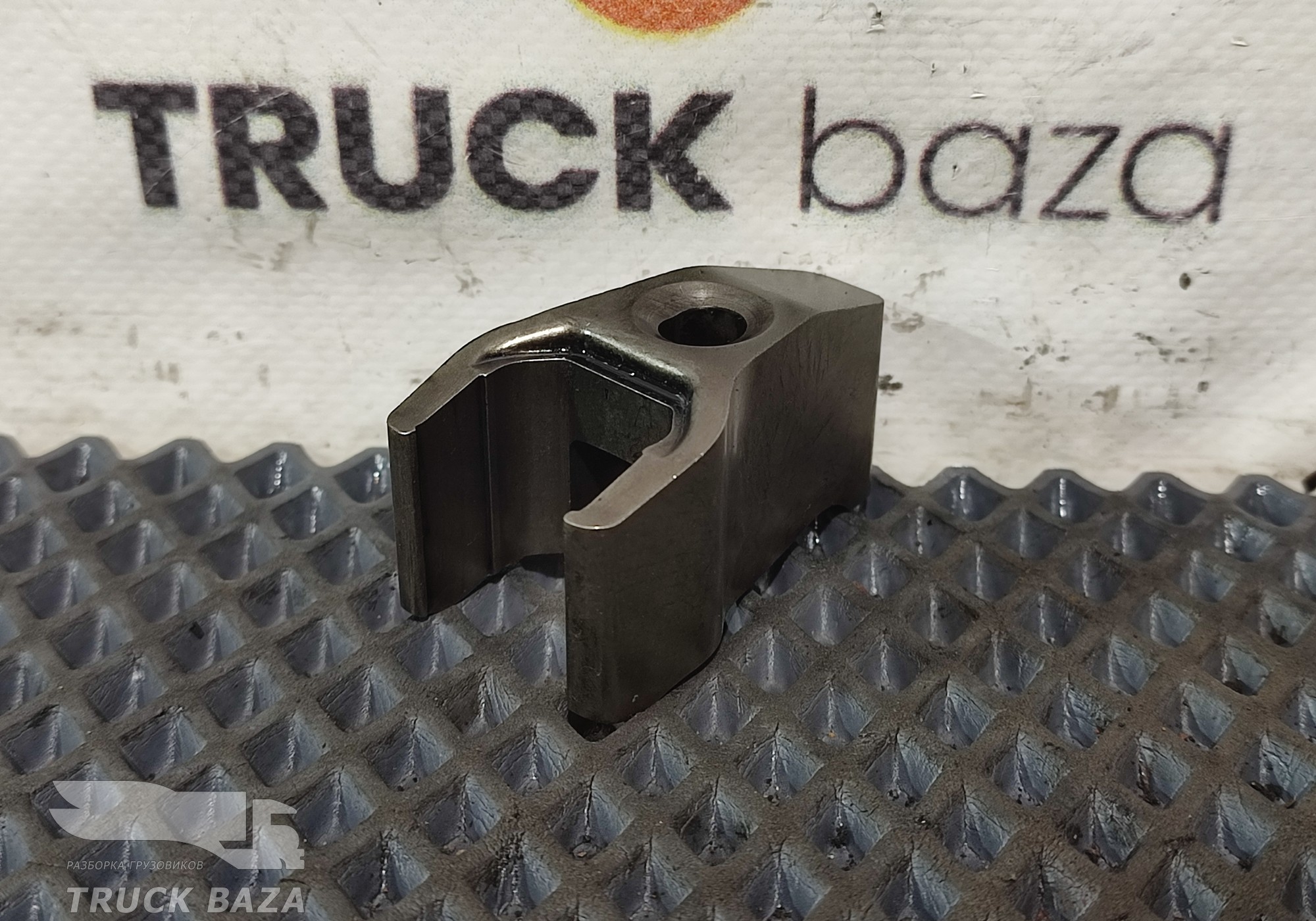 51101040065 Кронштейн форсунки топливной