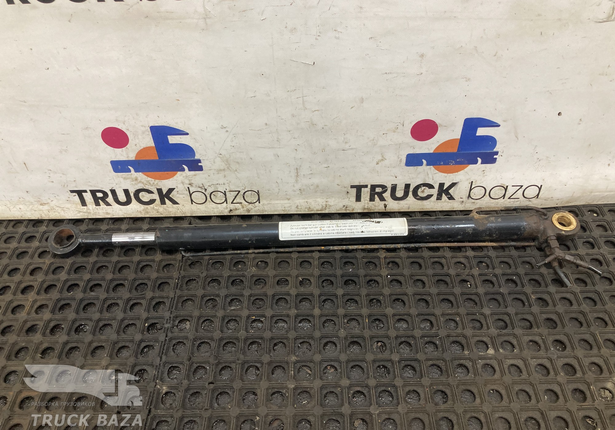 81978122318 Цилиндр подъема кабины для Man TGS