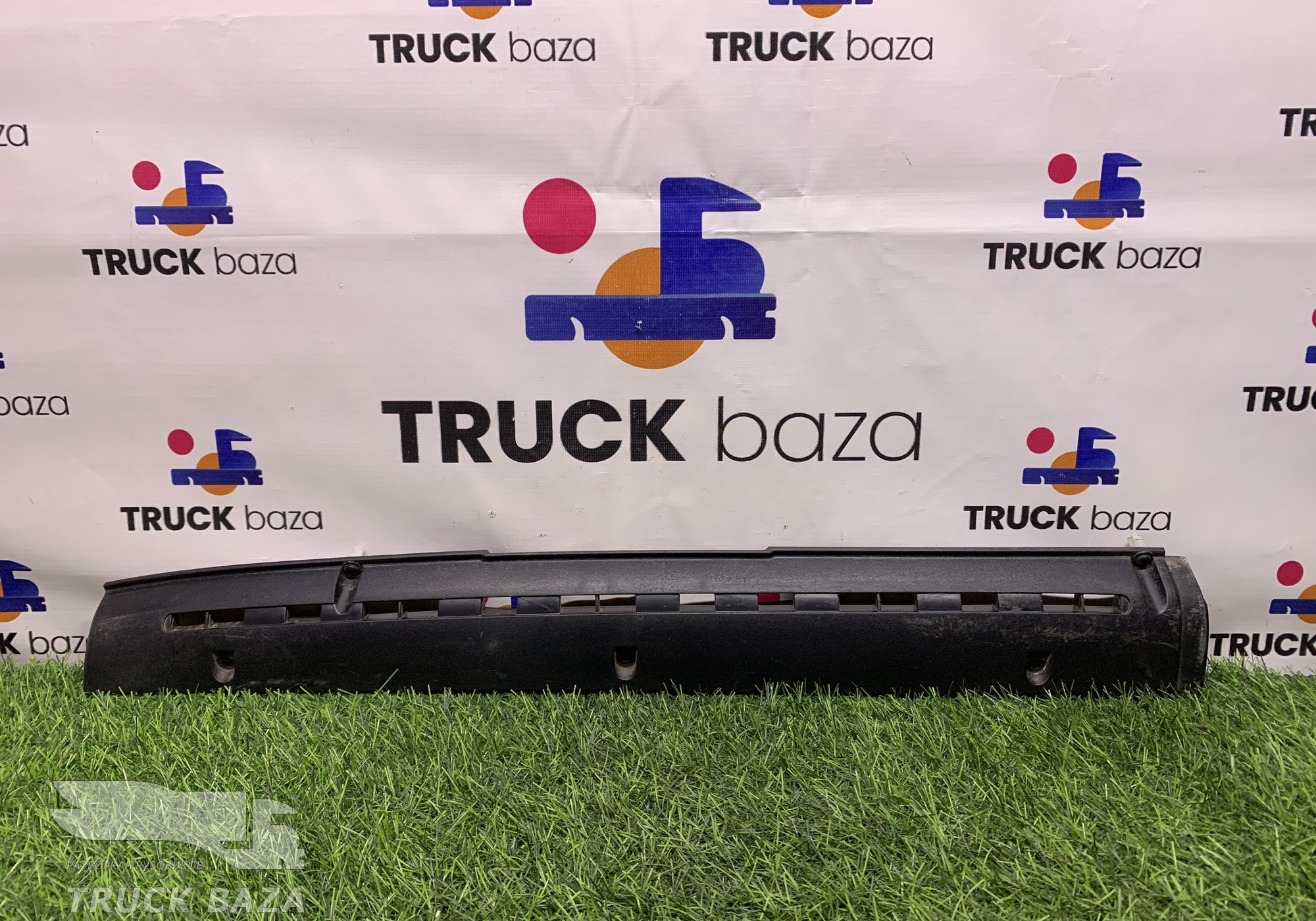 1297409 Накладка на торпедо левая для Daf XF106