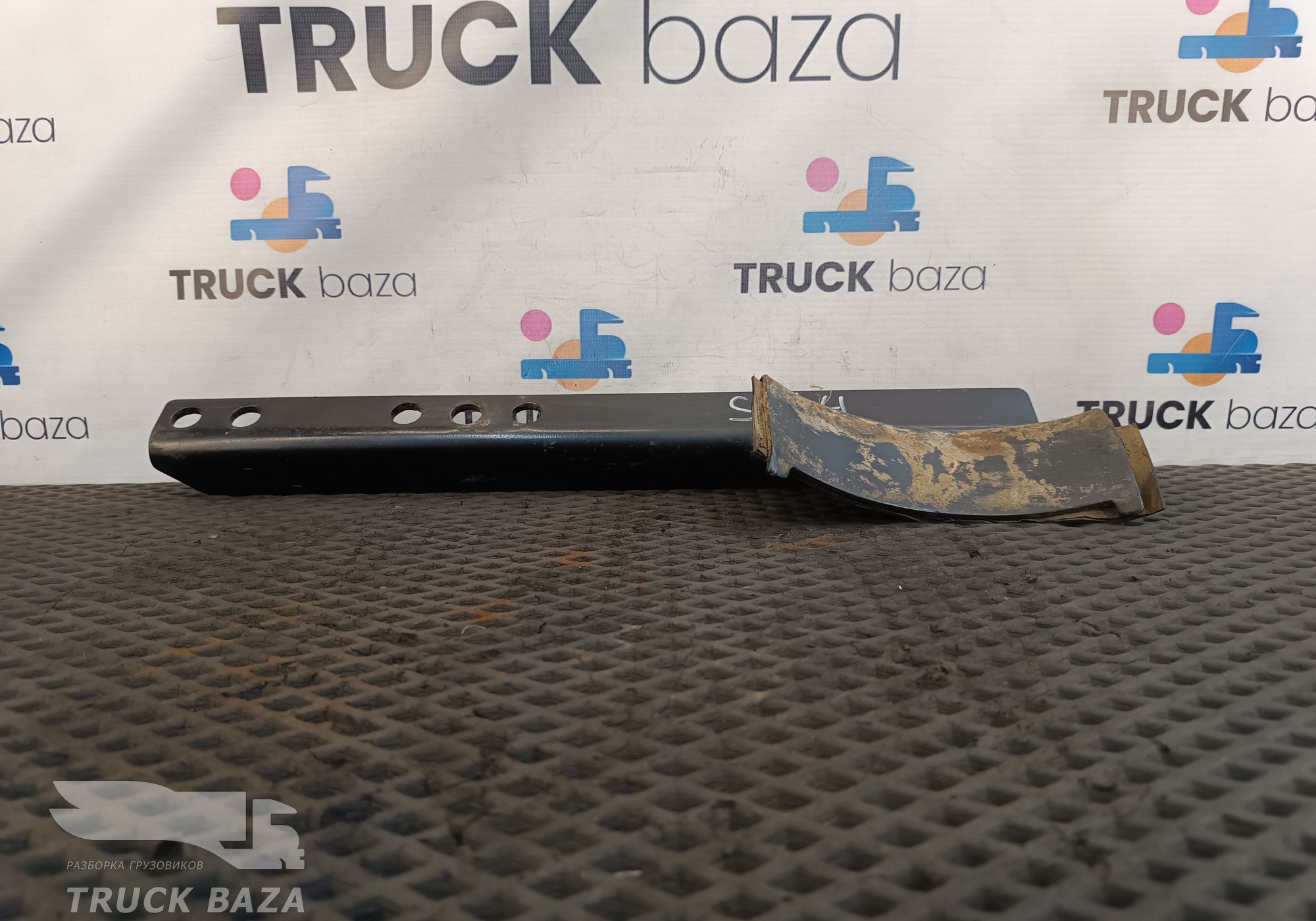 DZ97189361063 Кронштейн ресивера для Shacman X3000 (с 2014)