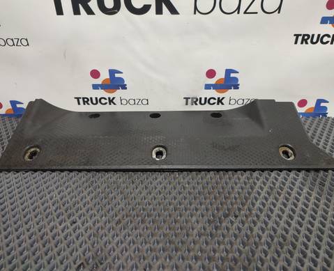 70022 Накладка на порог для Mercedes-Benz Actros MP2 (с 2002 по 2008)