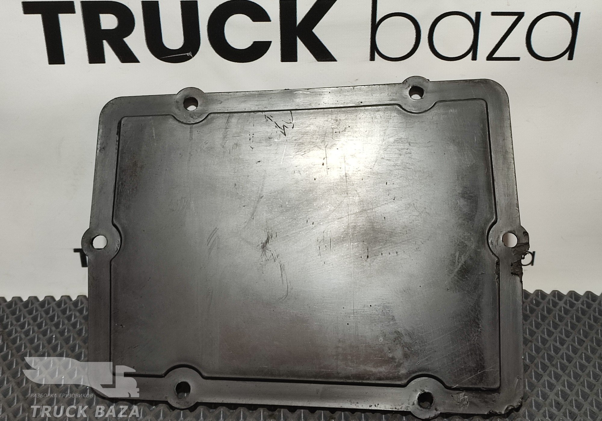 810W612300108 Заглушка крыла для Sinotruk Sitrak C7H