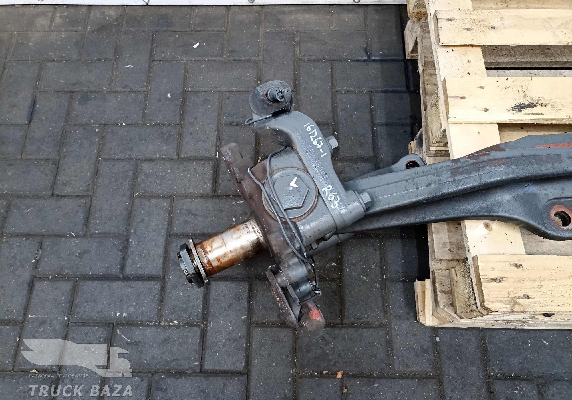 7422848432 Кулак поворотный левый для Renault T