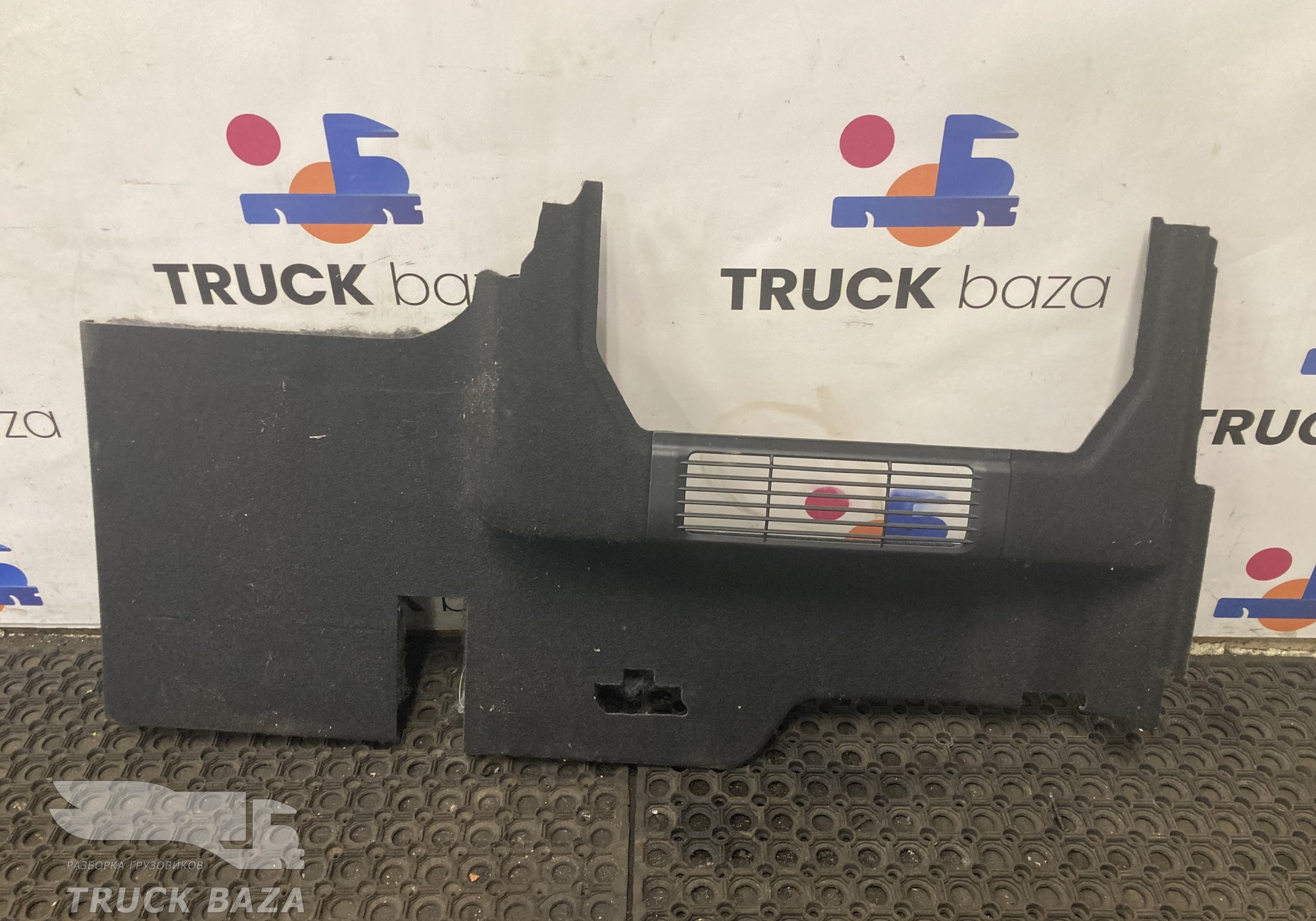 2533645 Обшивка задней стенки правая для Scania 6-series R (с 2016)