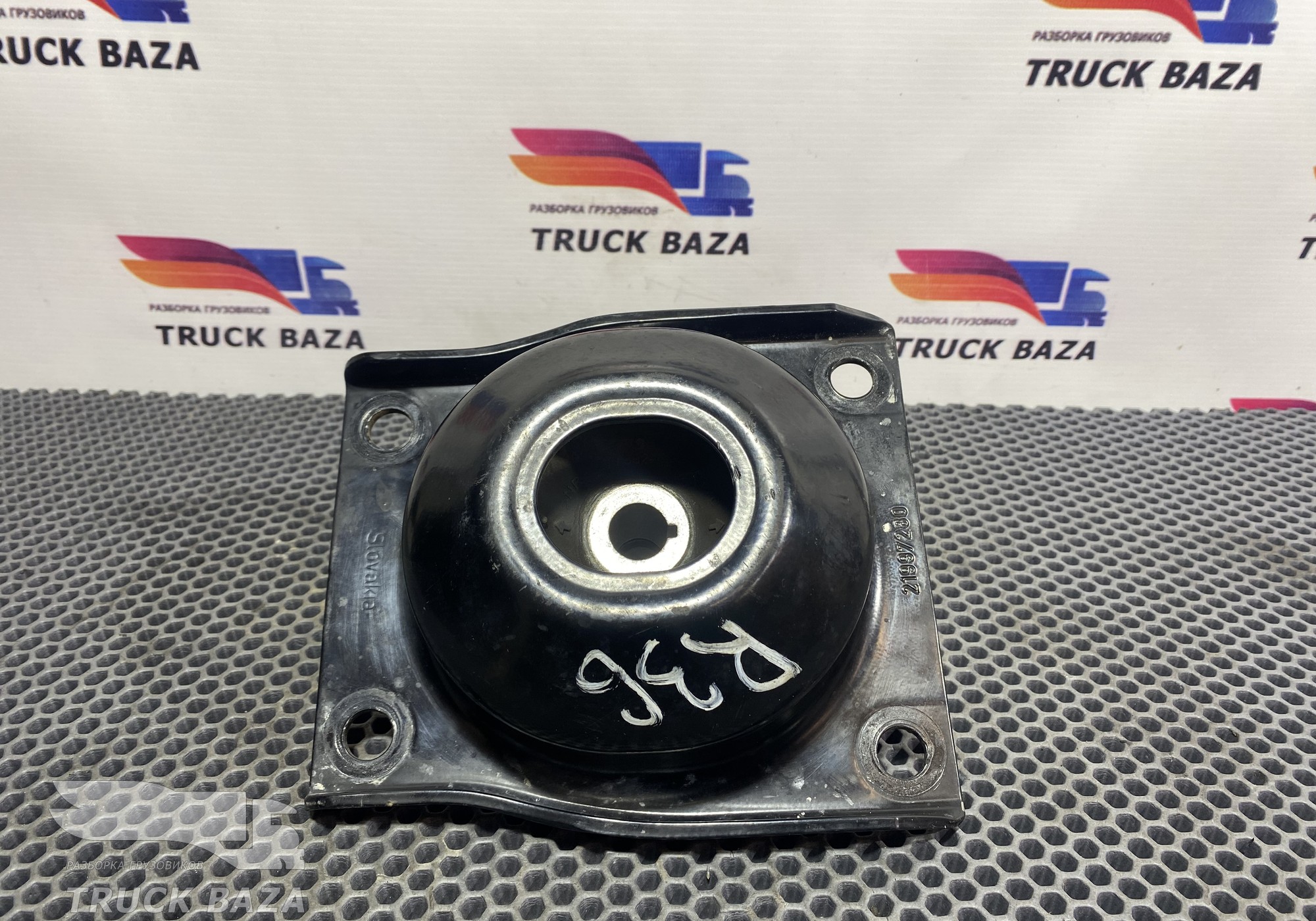 7421997280 Подушка двигателя передняя для Renault T
