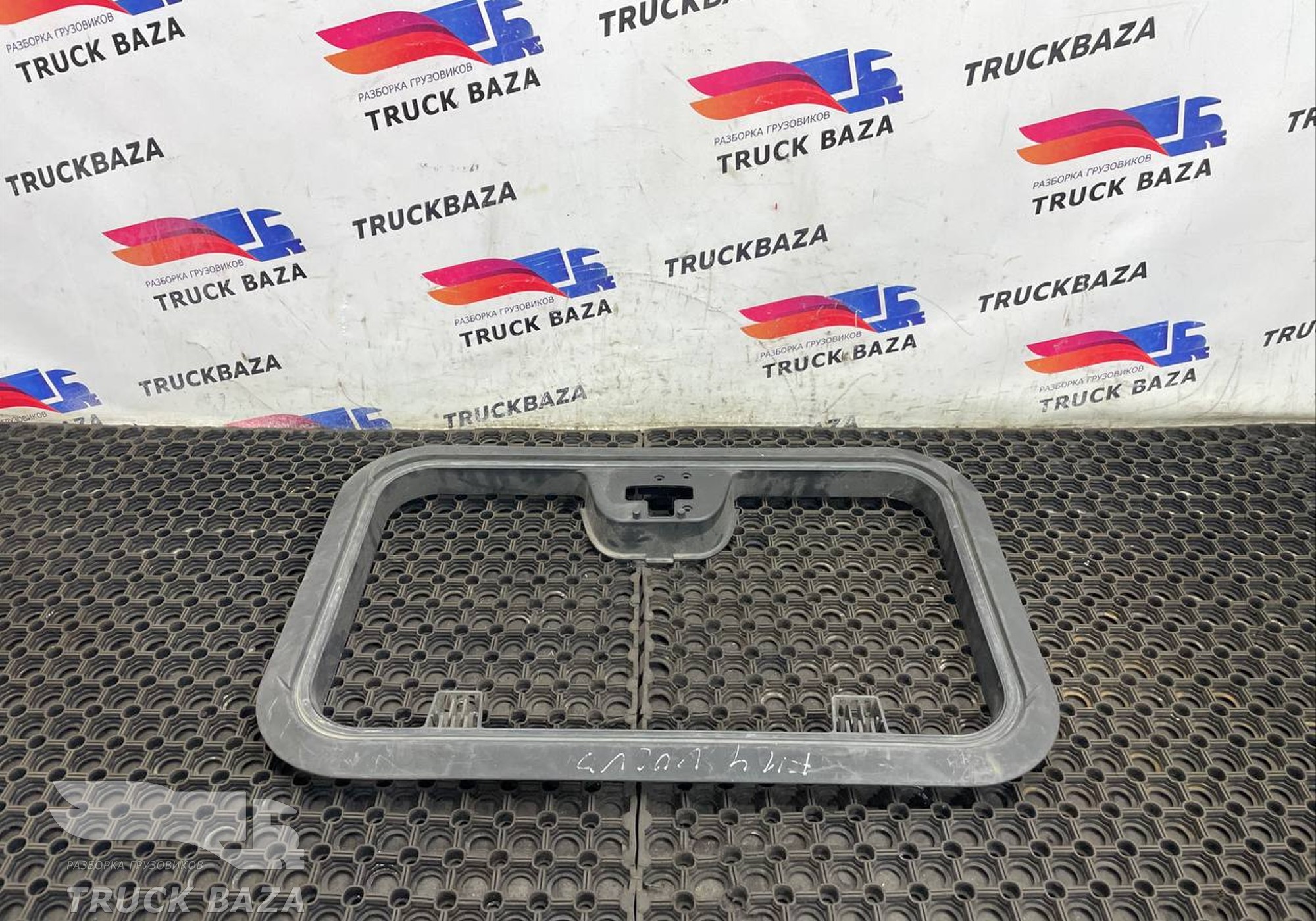 60080181 Рамка люка для Daf XF105 (с 2005)