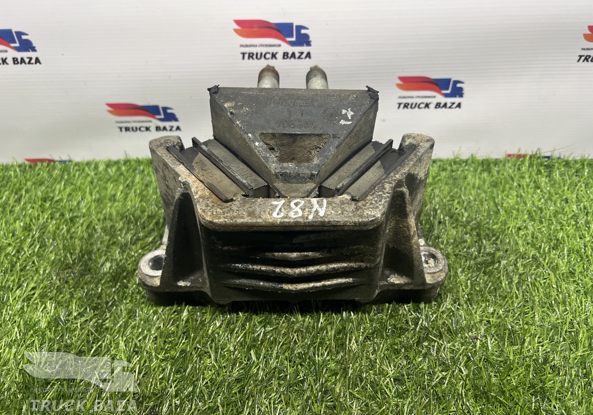 81962100597 Подушка двигателя задняя