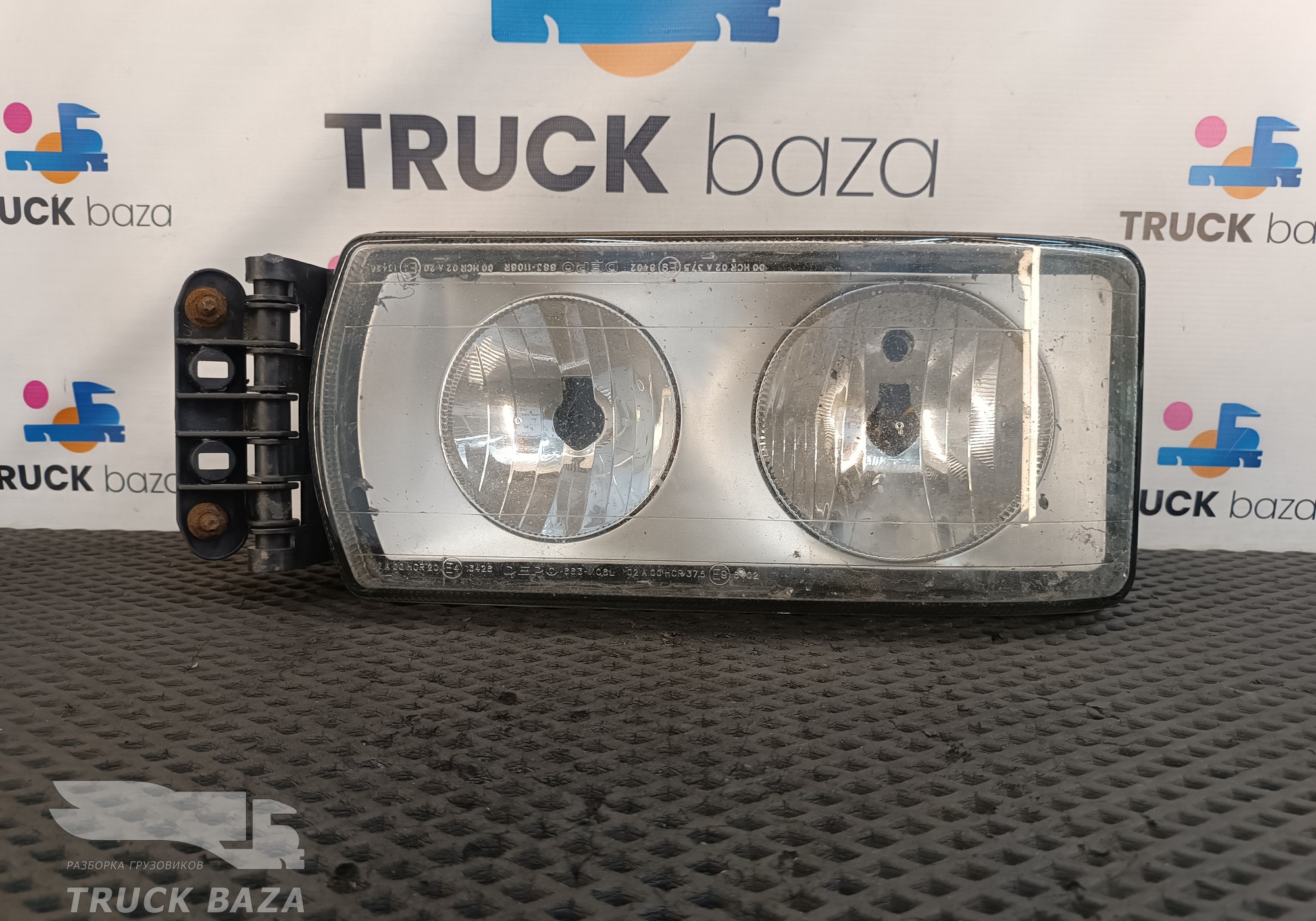 6631106R Фара правая для Iveco