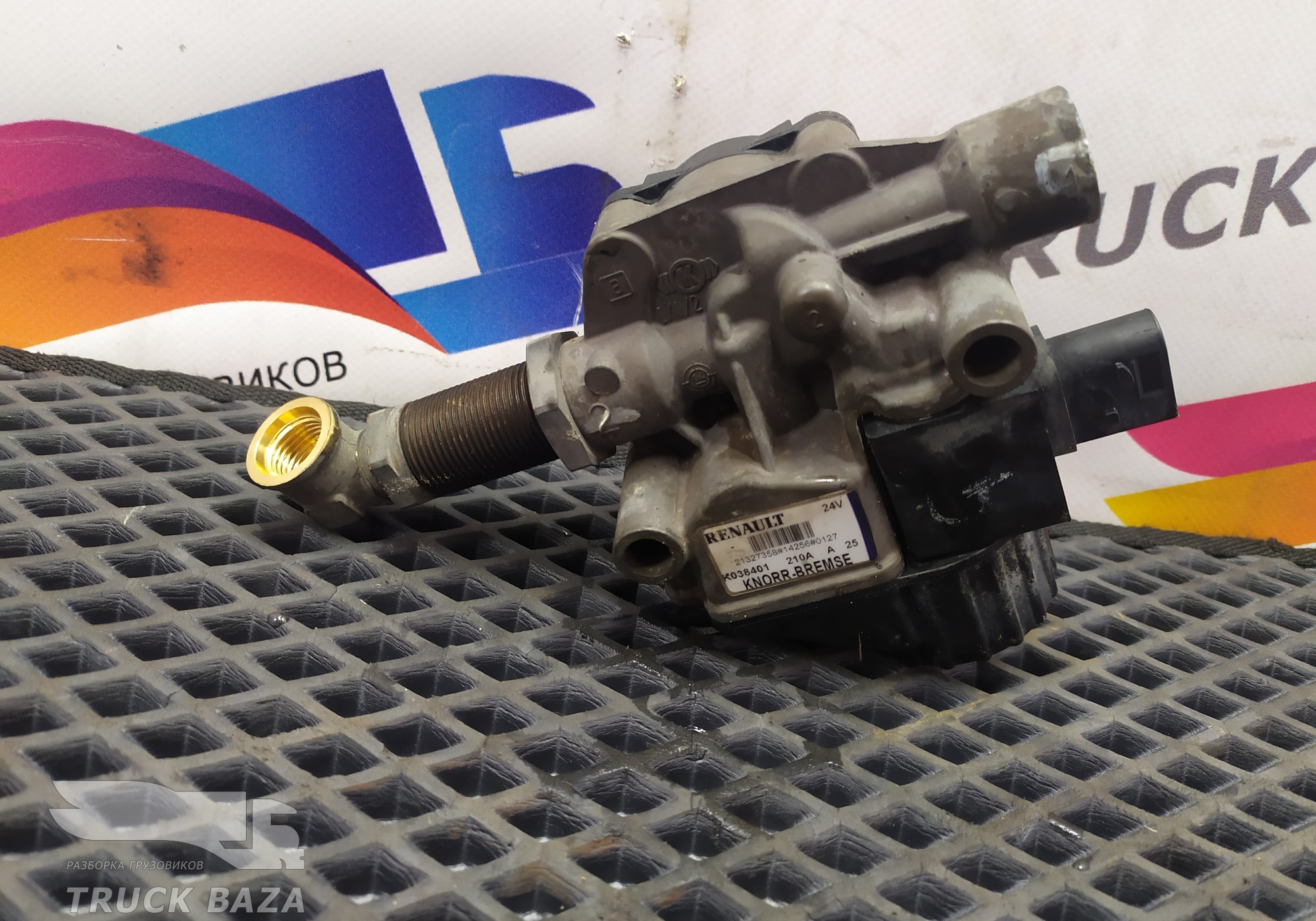 21327358 Клапан пневматический ABS для Renault T