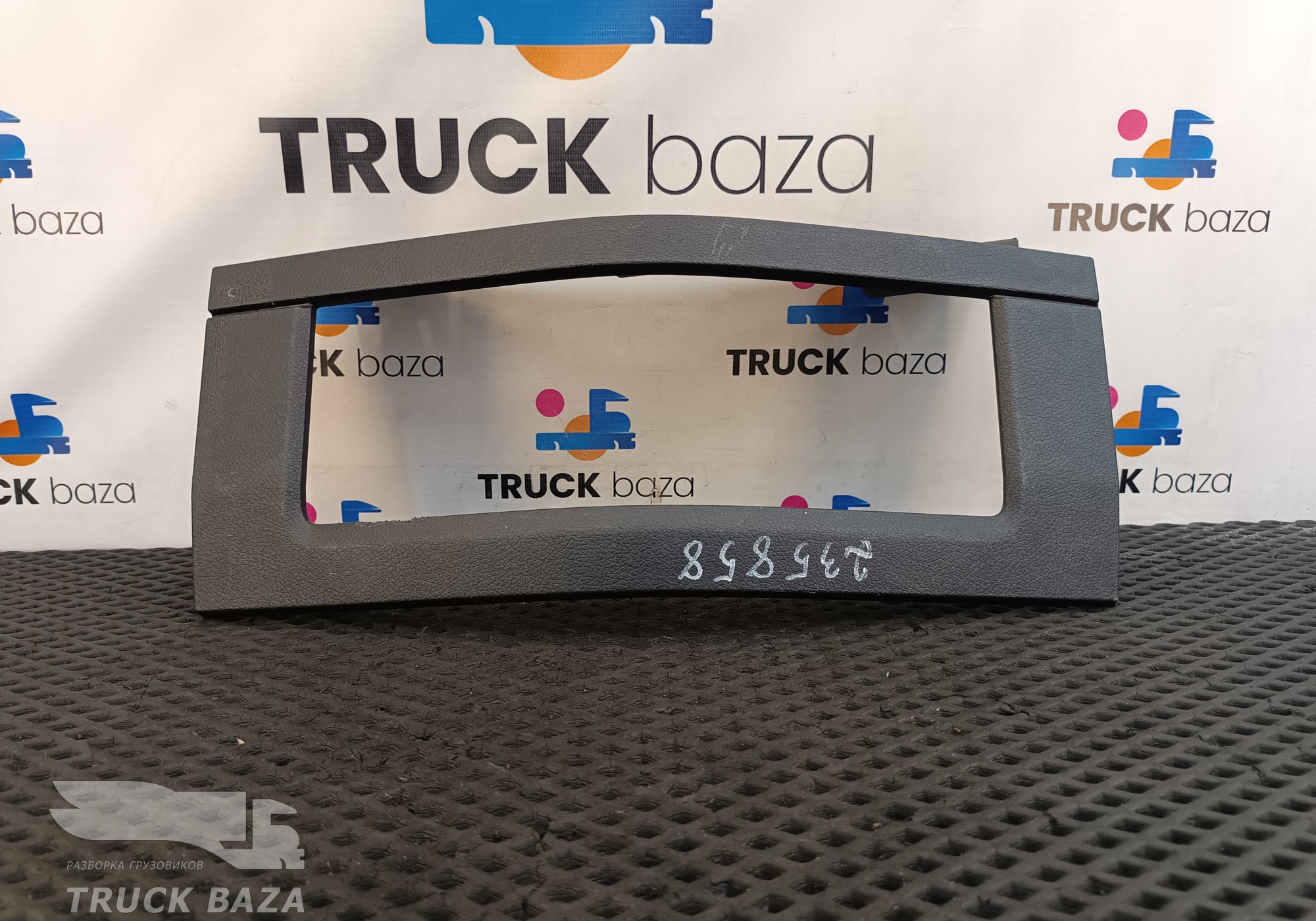 9606801752 Накладка торпедо для Mercedes-Benz Actros New Actros MP4 (с 2011)