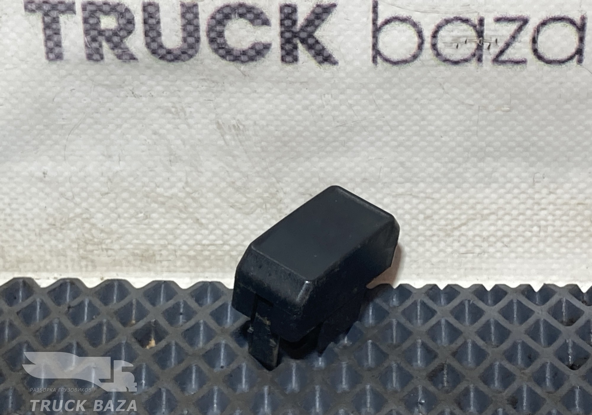 Заглушка кнопки для КАМАЗ 54901