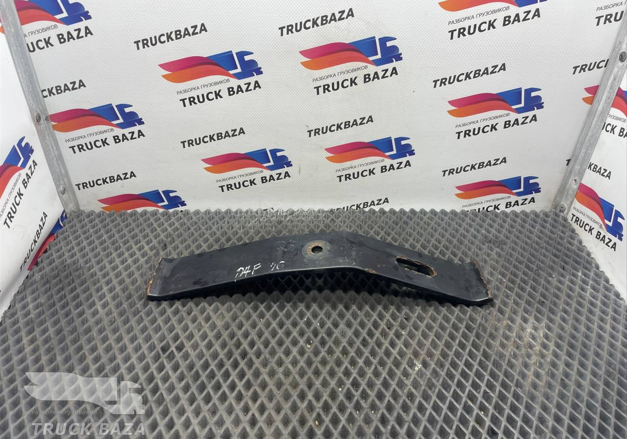 1850029 Кронштейн АКБ для Daf XF106 (с 2012)