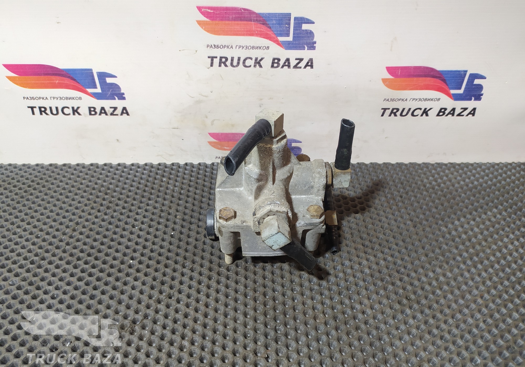 1808338 Клапан ускорительный для Daf XF106 (с 2012)