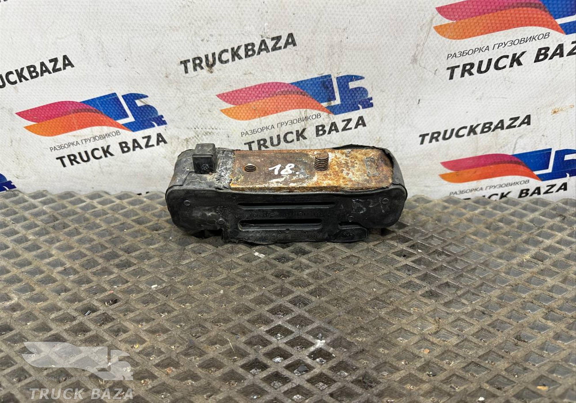 9305040114 Подушка радиатора для Mercedes-Benz Actros MP3 (с 2008)