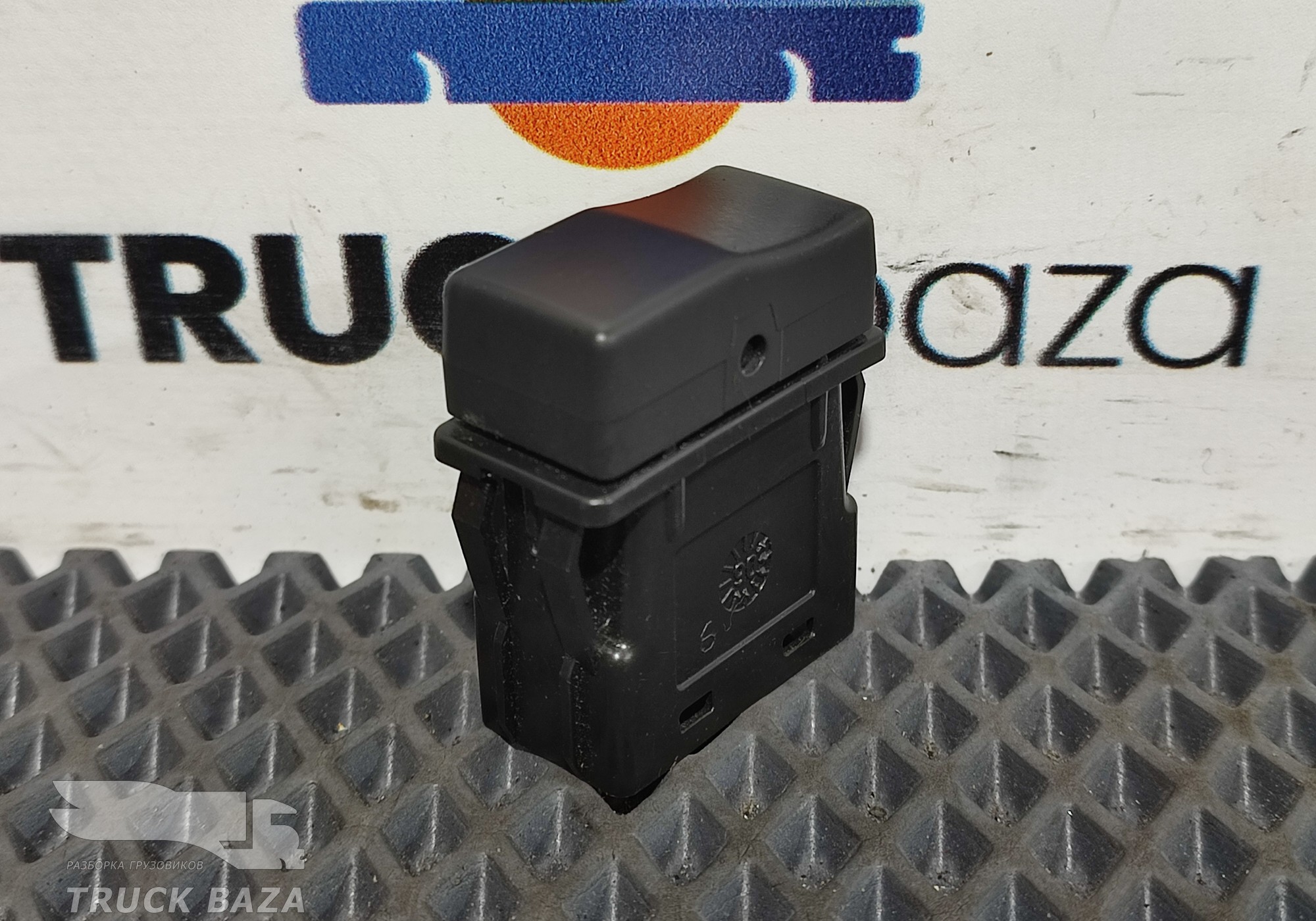 628703 Заглушка кнопки для Renault Premium II (с 2005 по 2013)