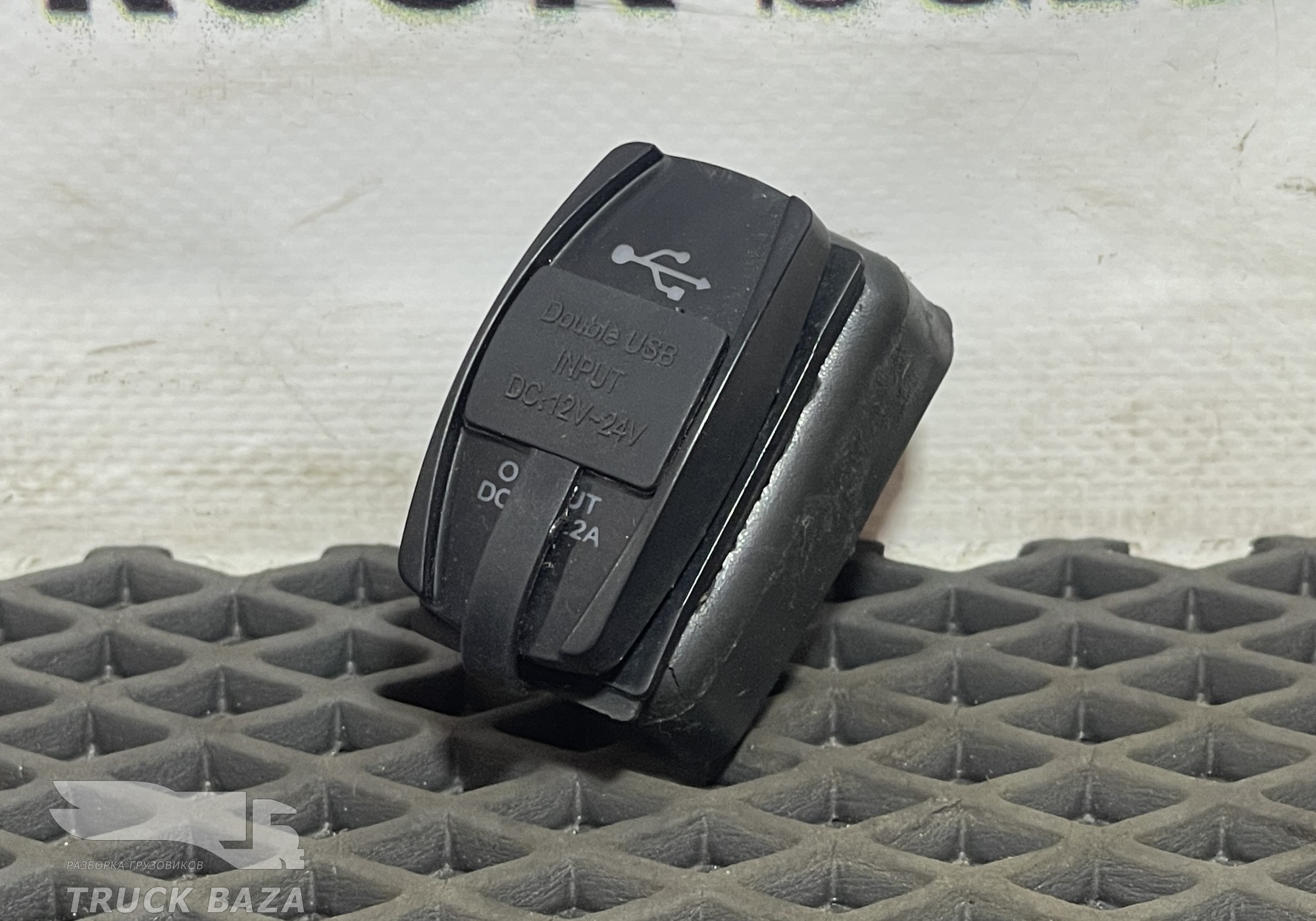Кнопка USB разъем для Volvo FM II (с 2002)