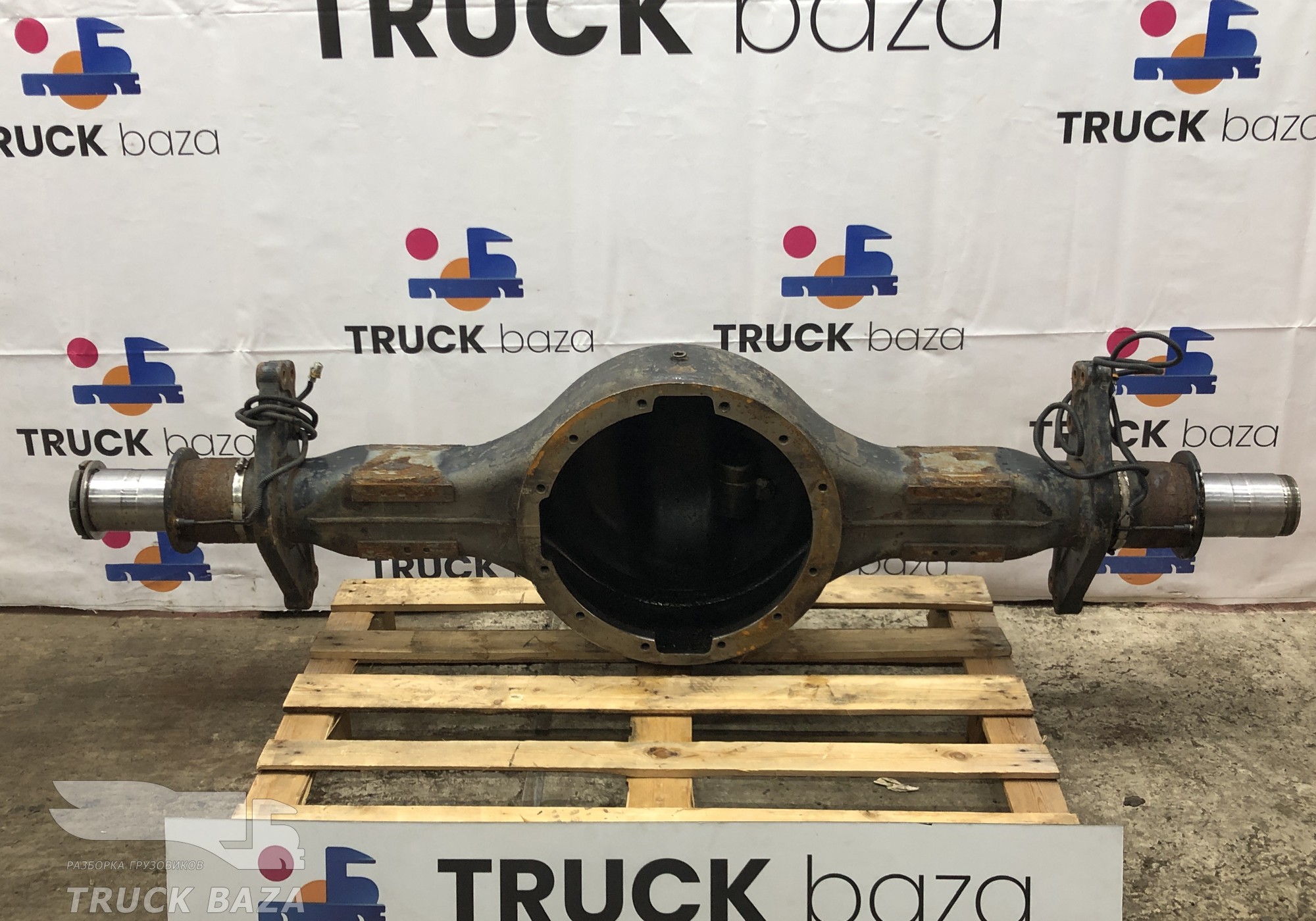 81354015800 Корпус заднего моста