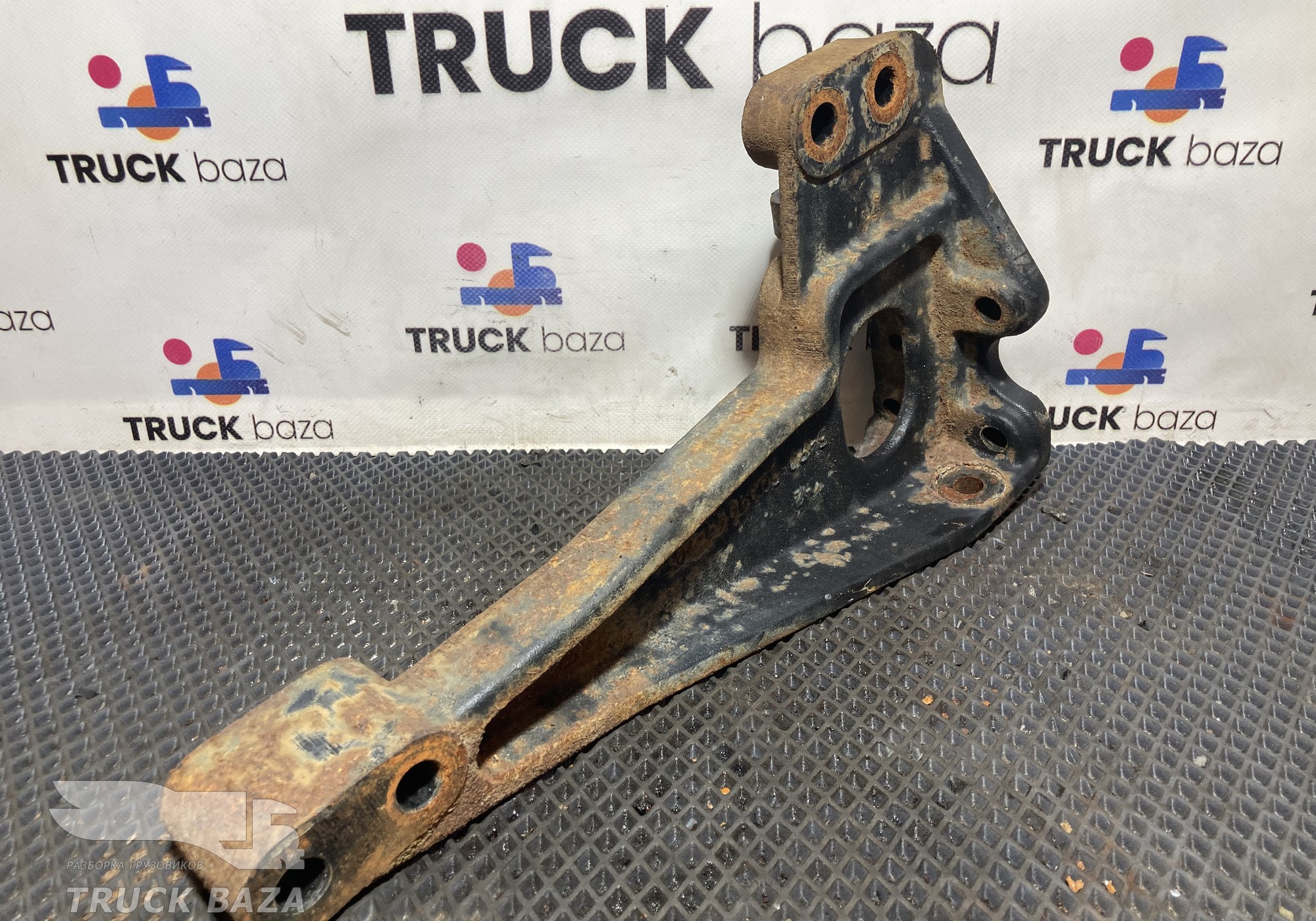 5490500104120 Кронштейн кабины левый для КАМАЗ 5490 (с 2013)