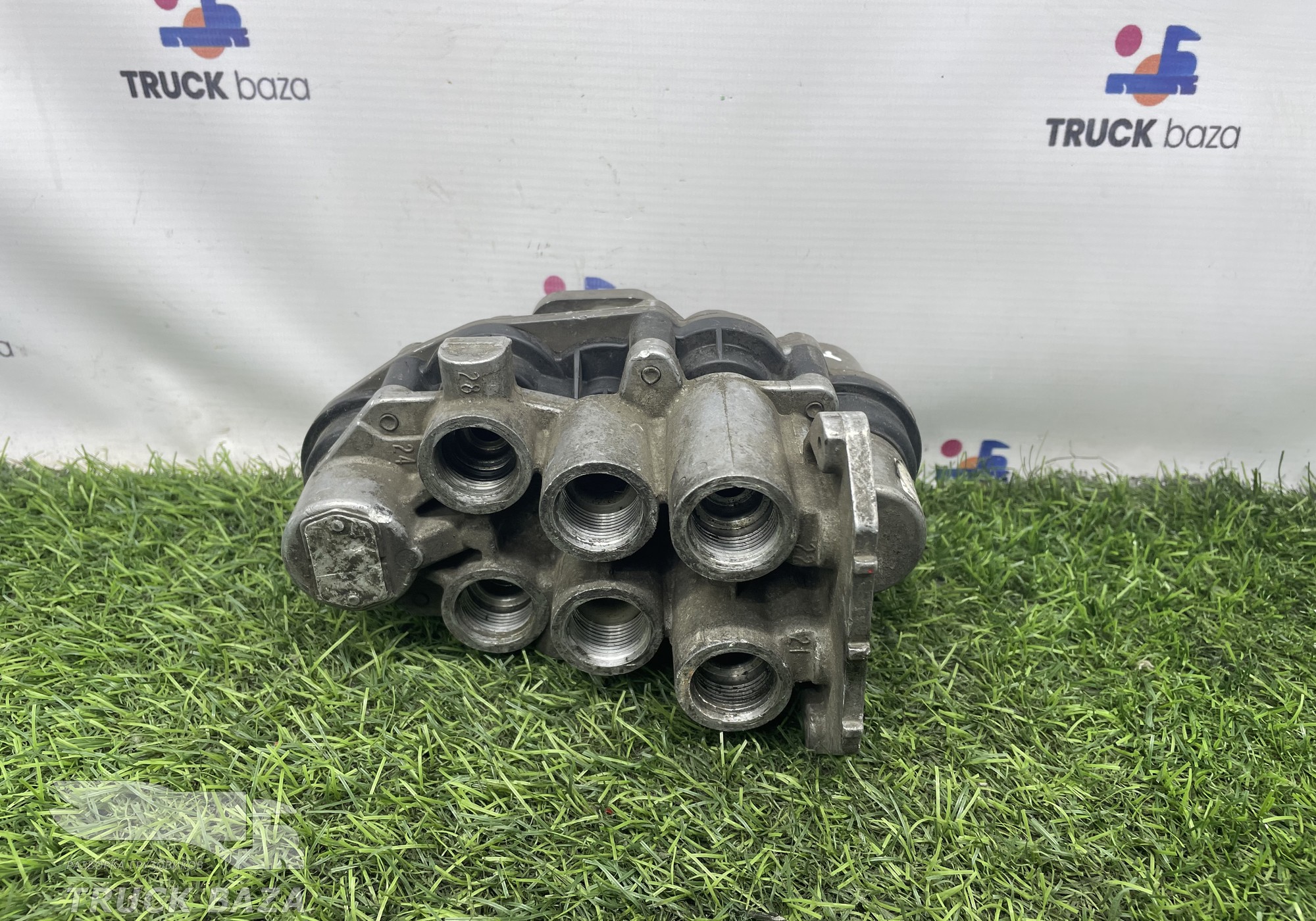 AE4528 Кран защитный 4-х контурный