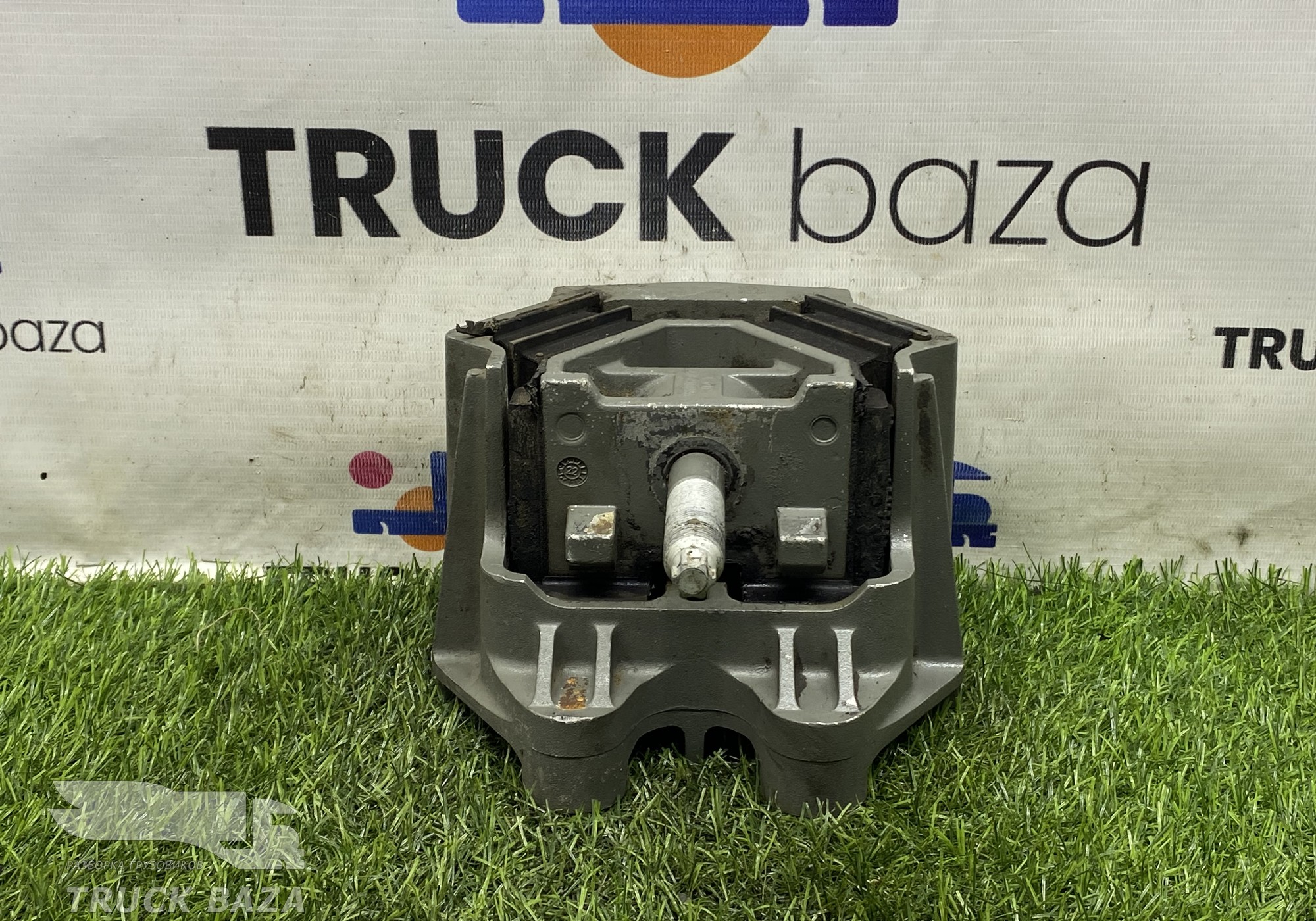 WG9925590280 Подушка двигателя передняя для Sinotruk Sitrak C7H