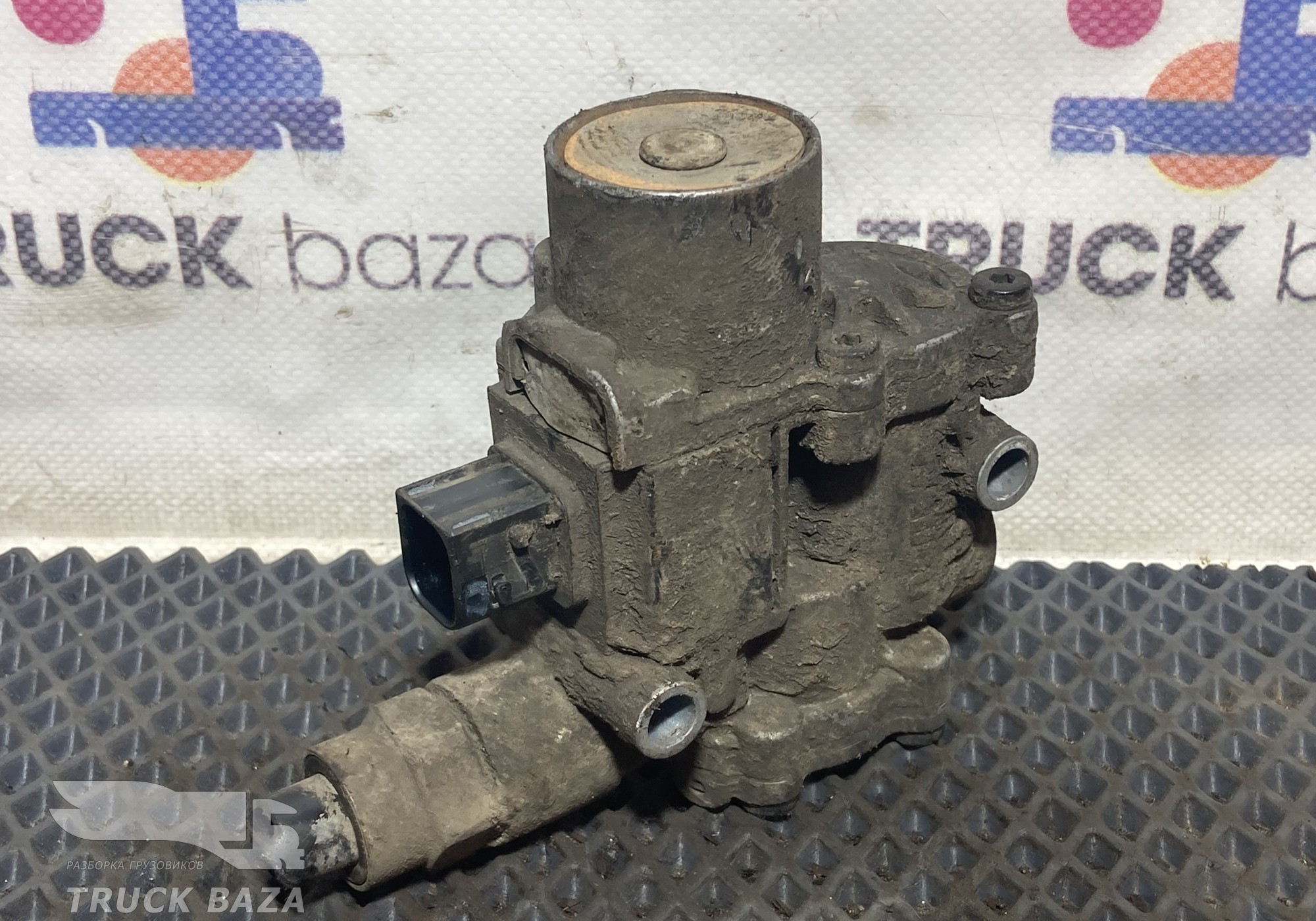 1304635 Кран ABS для КАМАЗ 5490 (с 2013)