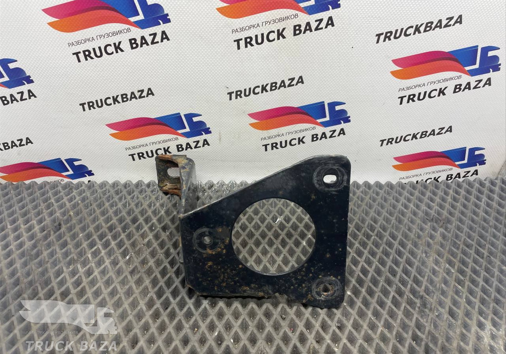 81082405244 Кронштейн воздушного фильтра для Man TGX TG3 (с 2020)