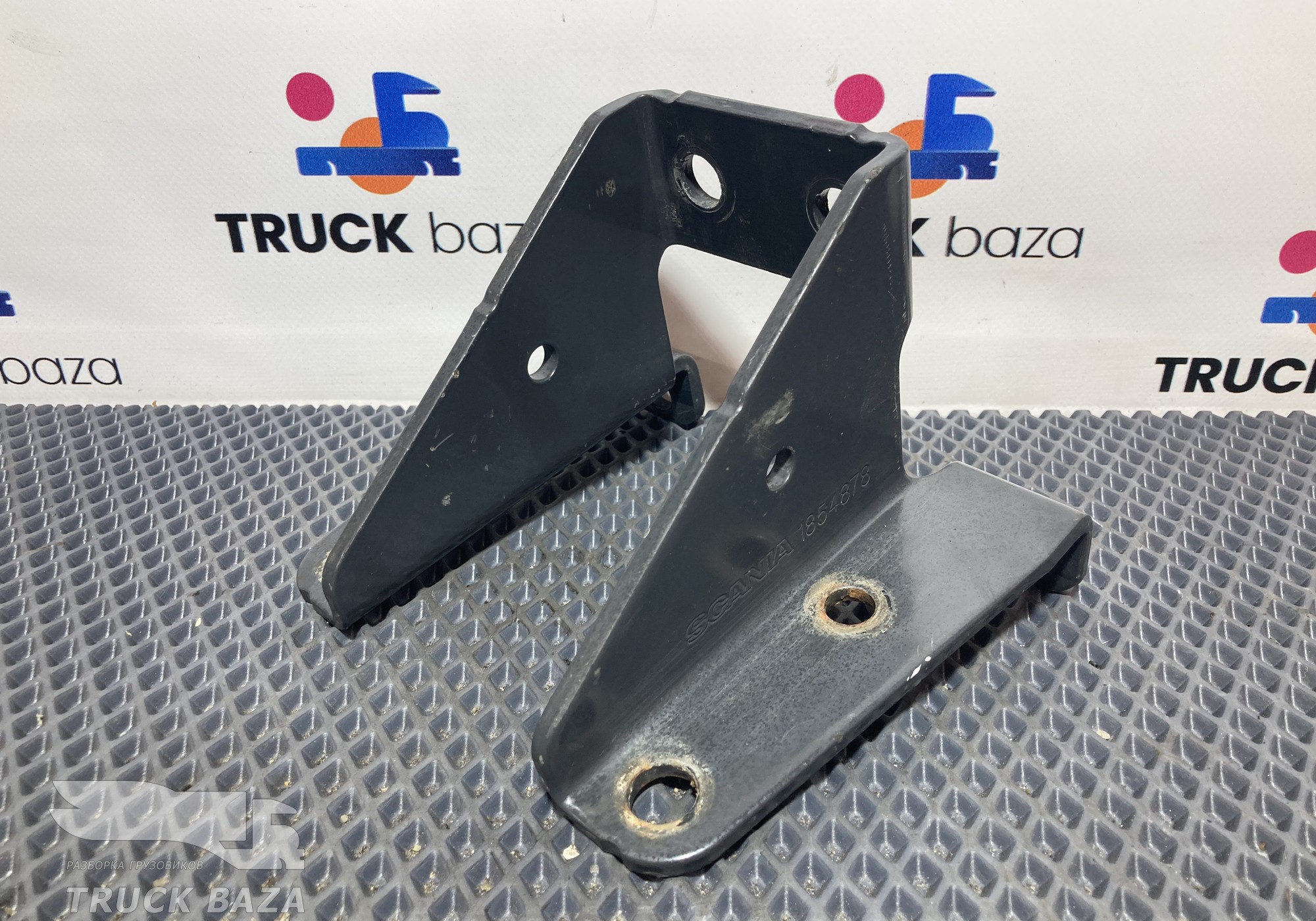 1854878 Кронштейн крыла заднего для Scania