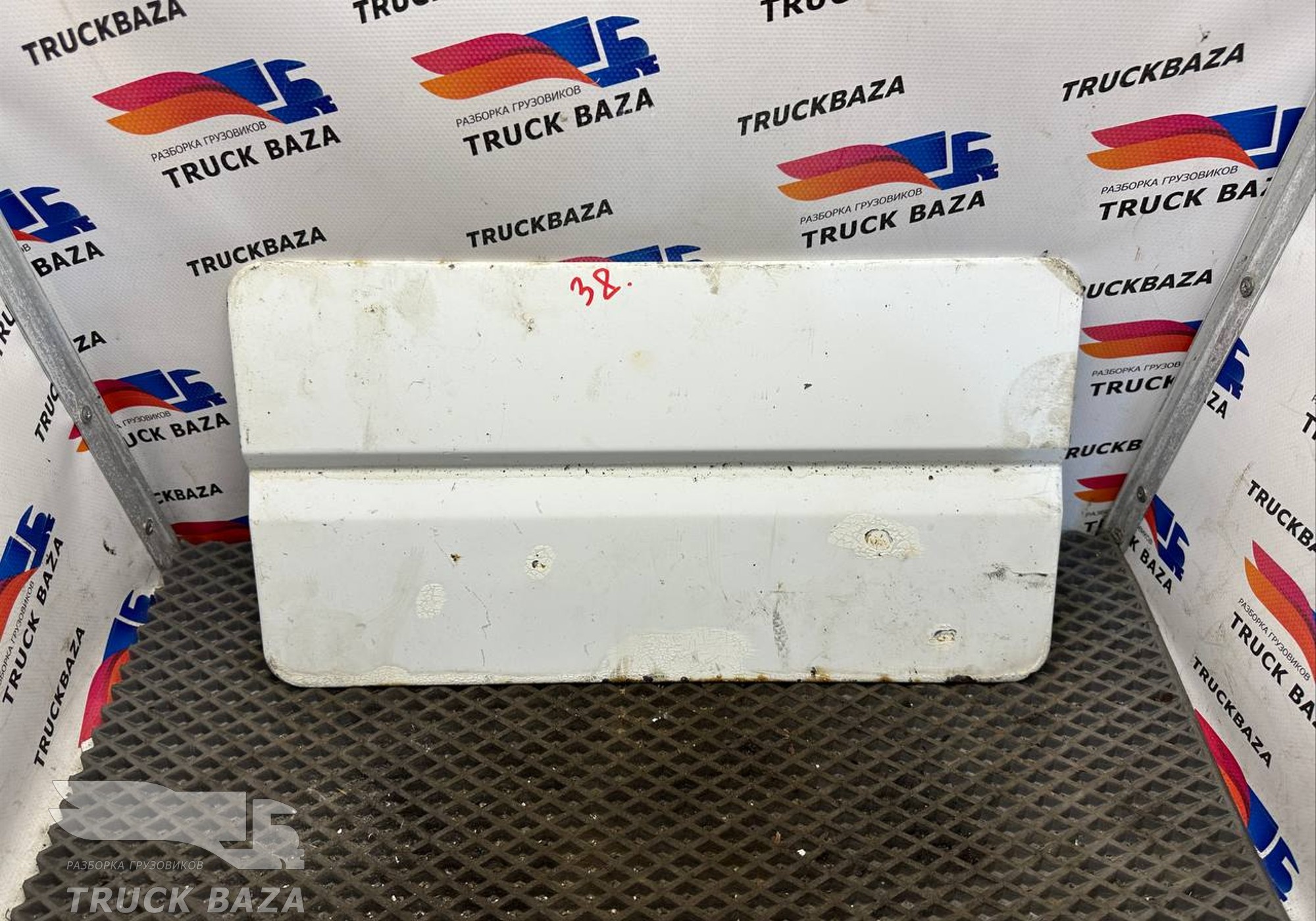 500398658 Крышка инструментального ящика для Iveco EuroTech (с 1991 по 1999)