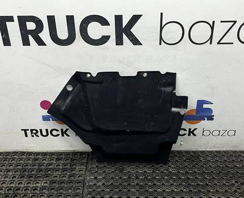 504029033 Накладка кабины правая для Iveco Stralis I (с 2002)