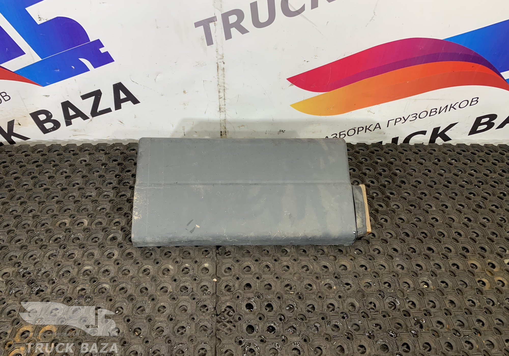 41213721 Накладка крыла заднего левого для Iveco Stralis