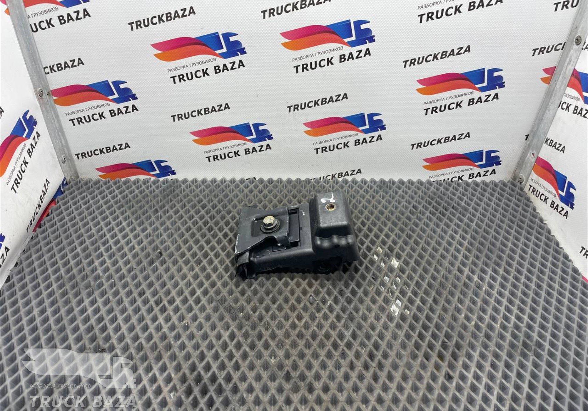 9607930944 Кронштейн спойлера для Mercedes-Benz Actros New Actros MP4 (с 2011)