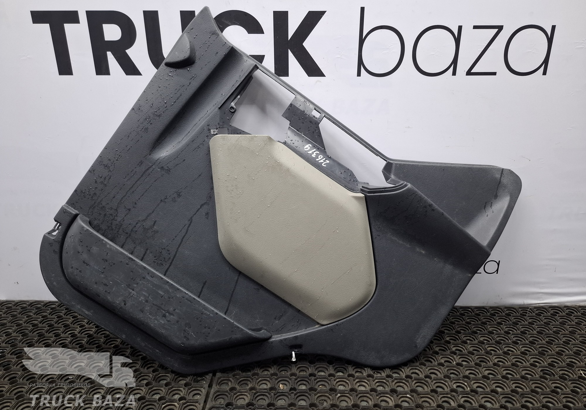 5010538849D Обшивка двери правой для Renault Premium