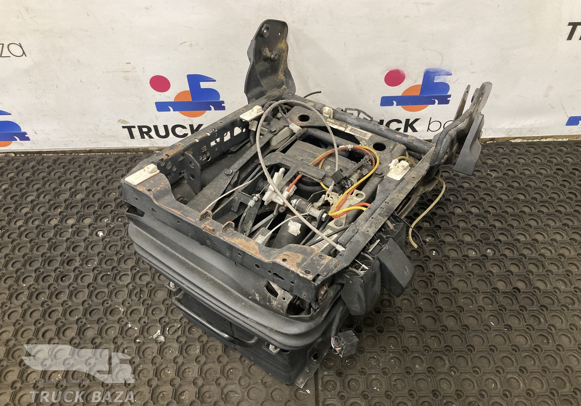 2189635 Основание сиденья водительского для Scania 5-series R (с 2004 по 2016)