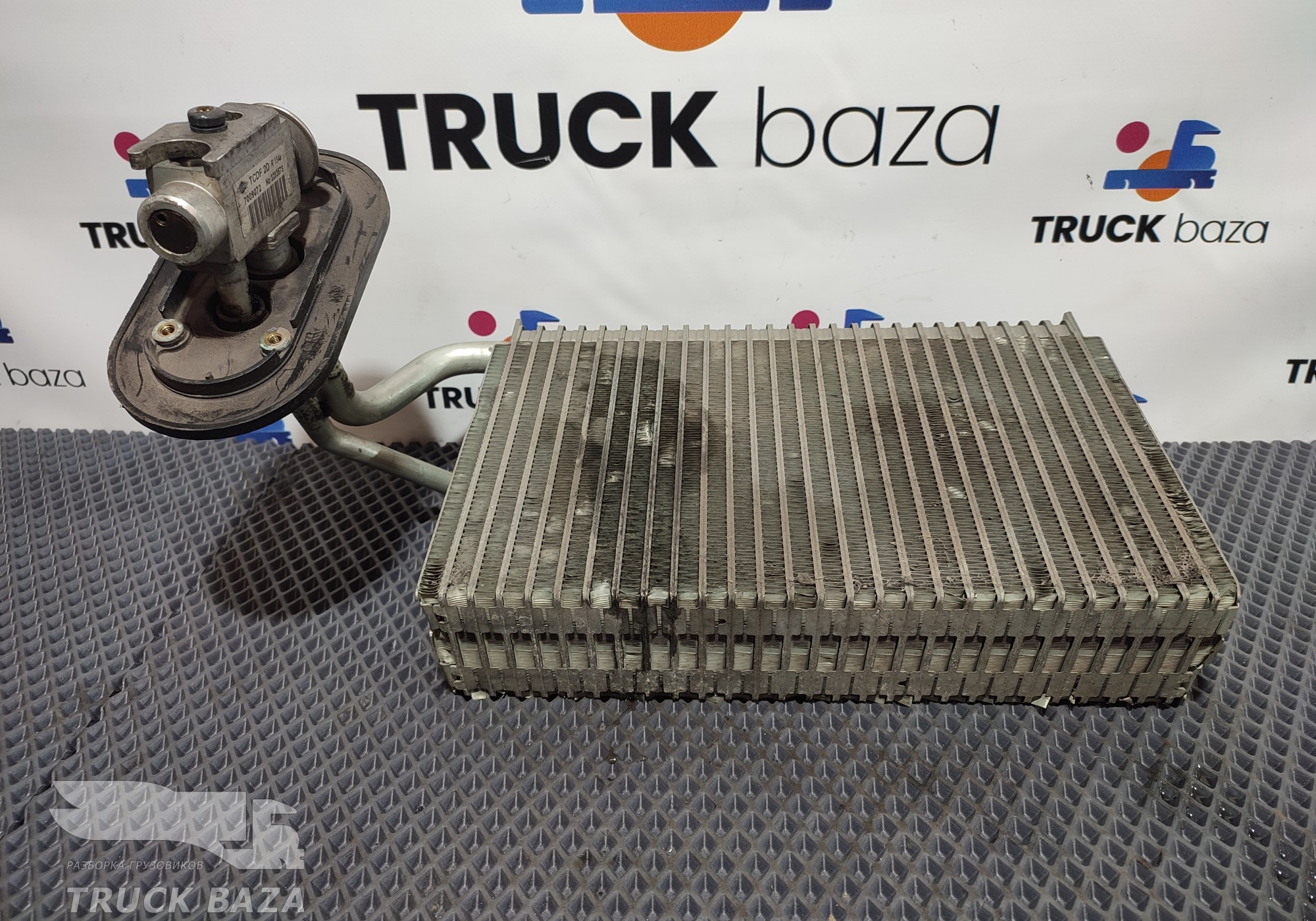 1690708 Радиатор кондиционера