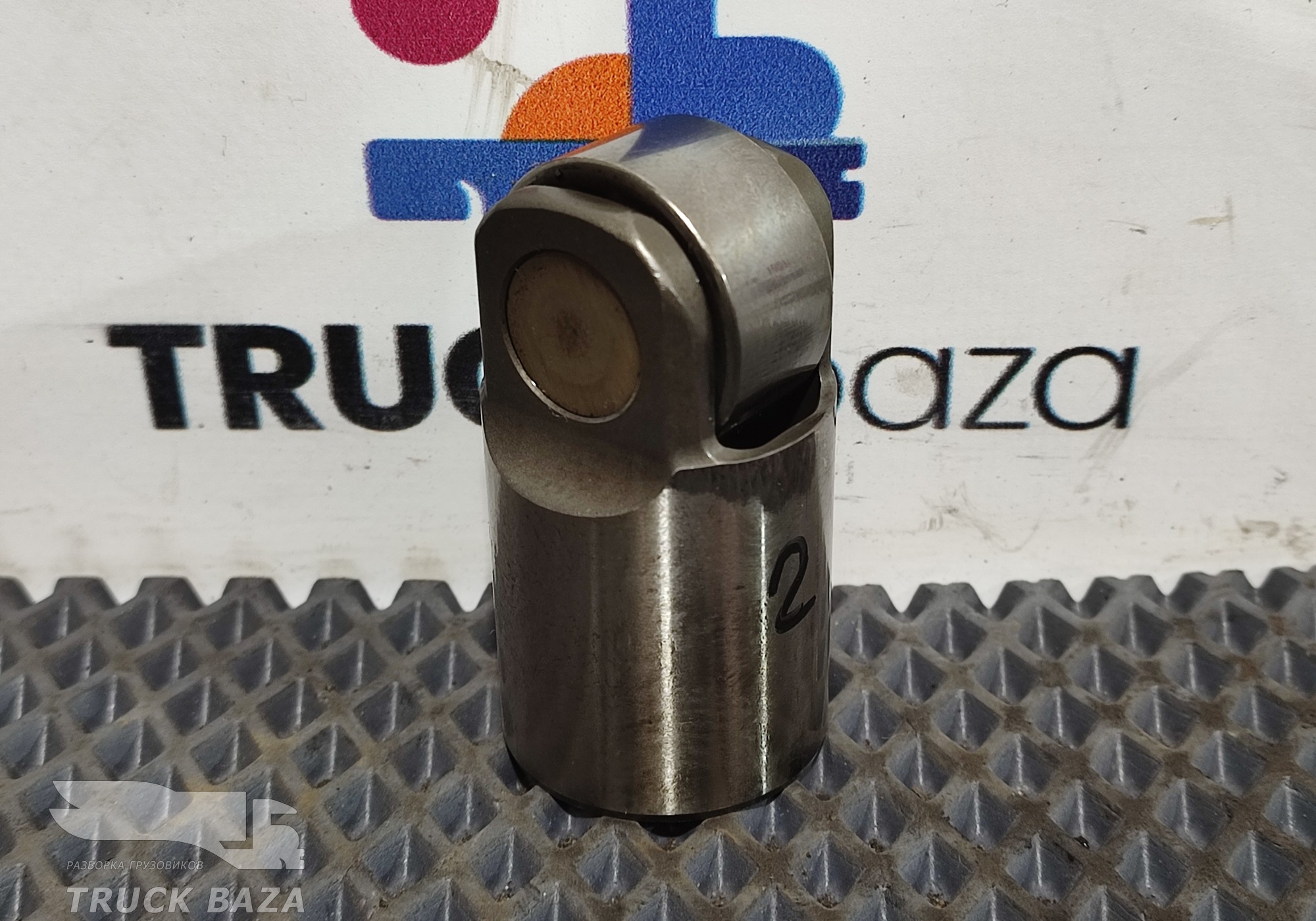 1867257 Толкатель выпускного клапана