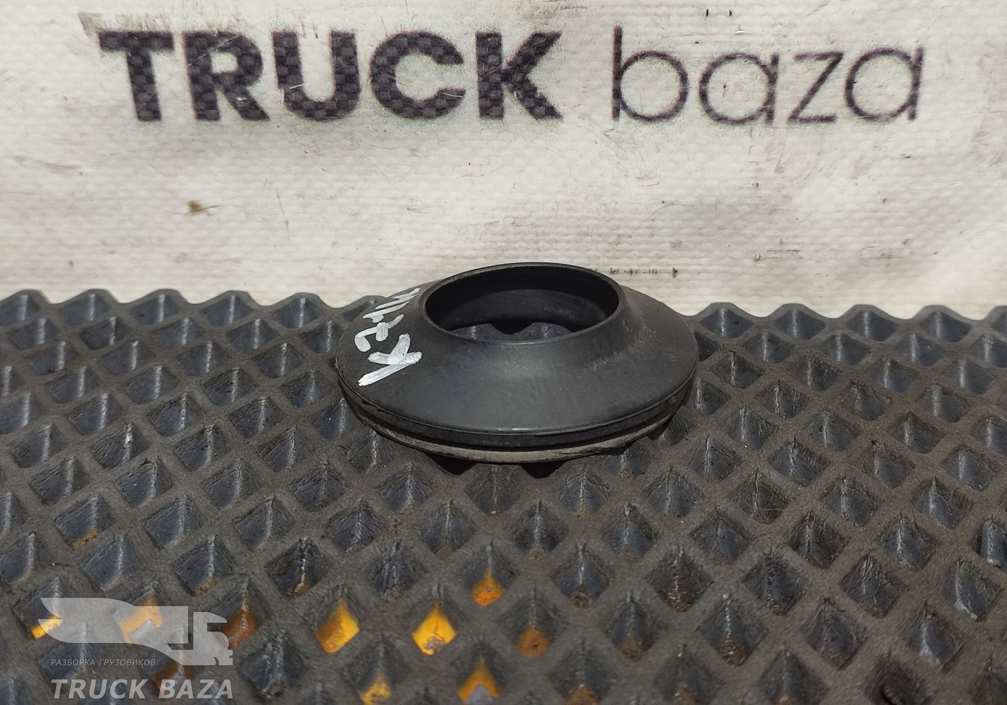 9608241098 Уплотнитель салона