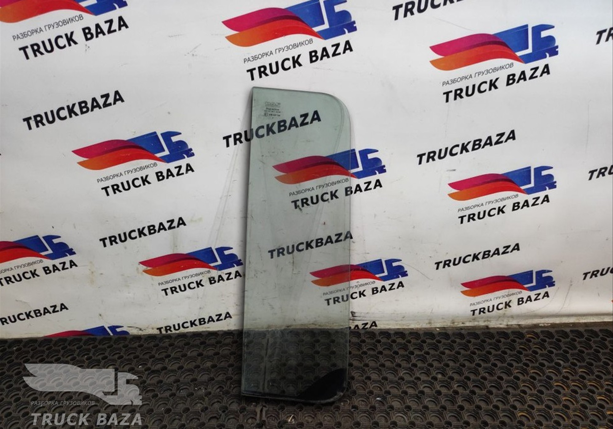 1676965 Стекло двери правой для Daf XF105 (с 2005)