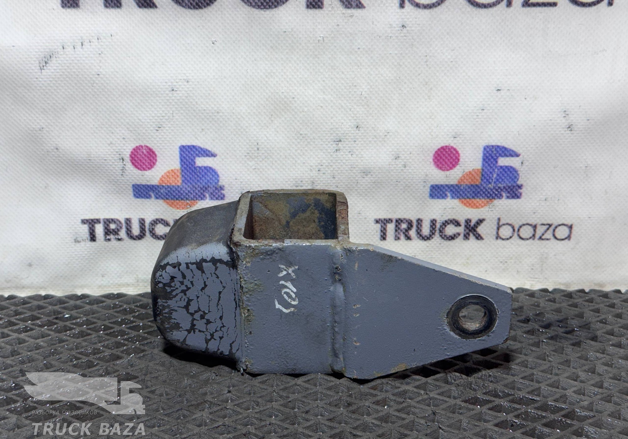 1835451 Отбойник рессоры передней