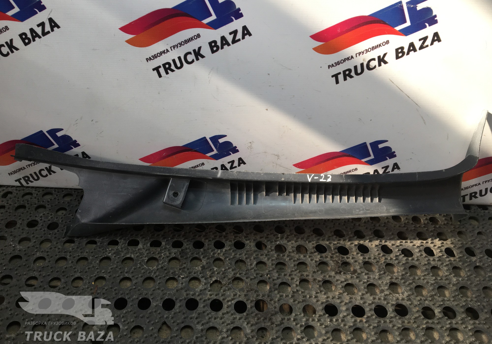 20546156 Накладка стойки для Volvo FH 2 (с 2002 по 2008)
