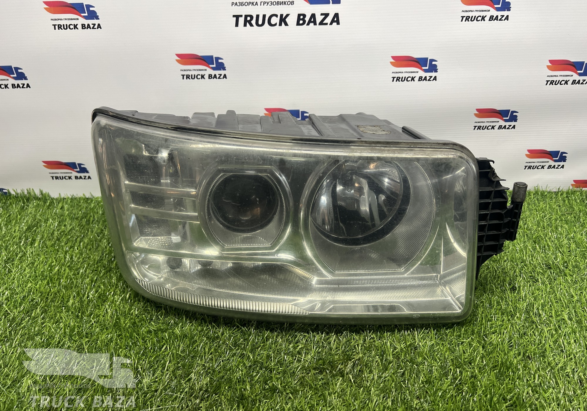 54903711010 Фара правая для КАМАЗ 5490 (с 2013)