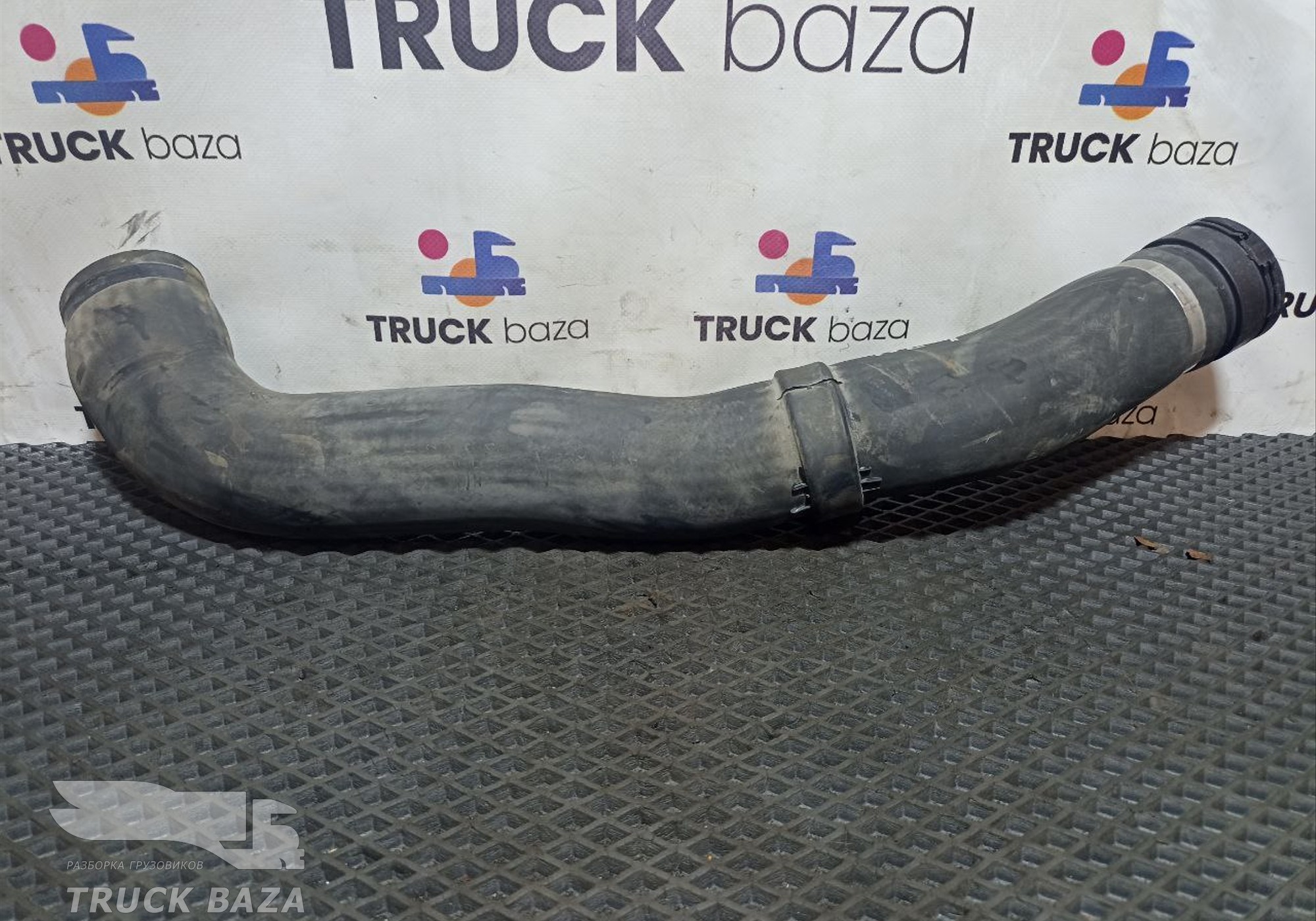 1683774 Патрубок радиатора для Daf XF95