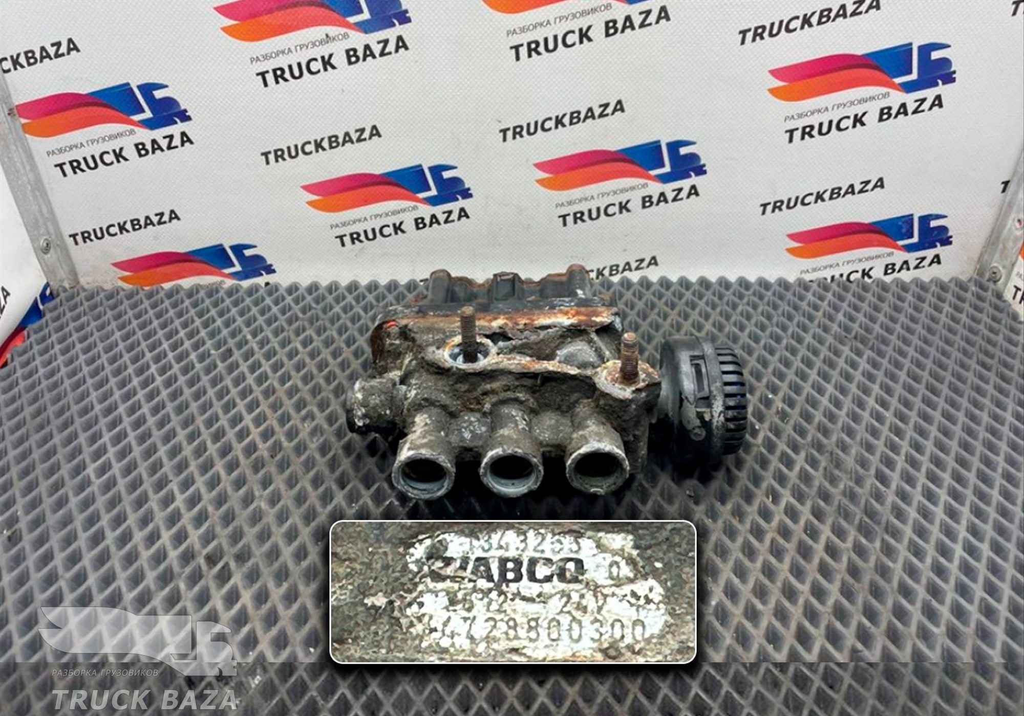 1343255 Кран уровня пола главный для Daf XF105 (с 2005)