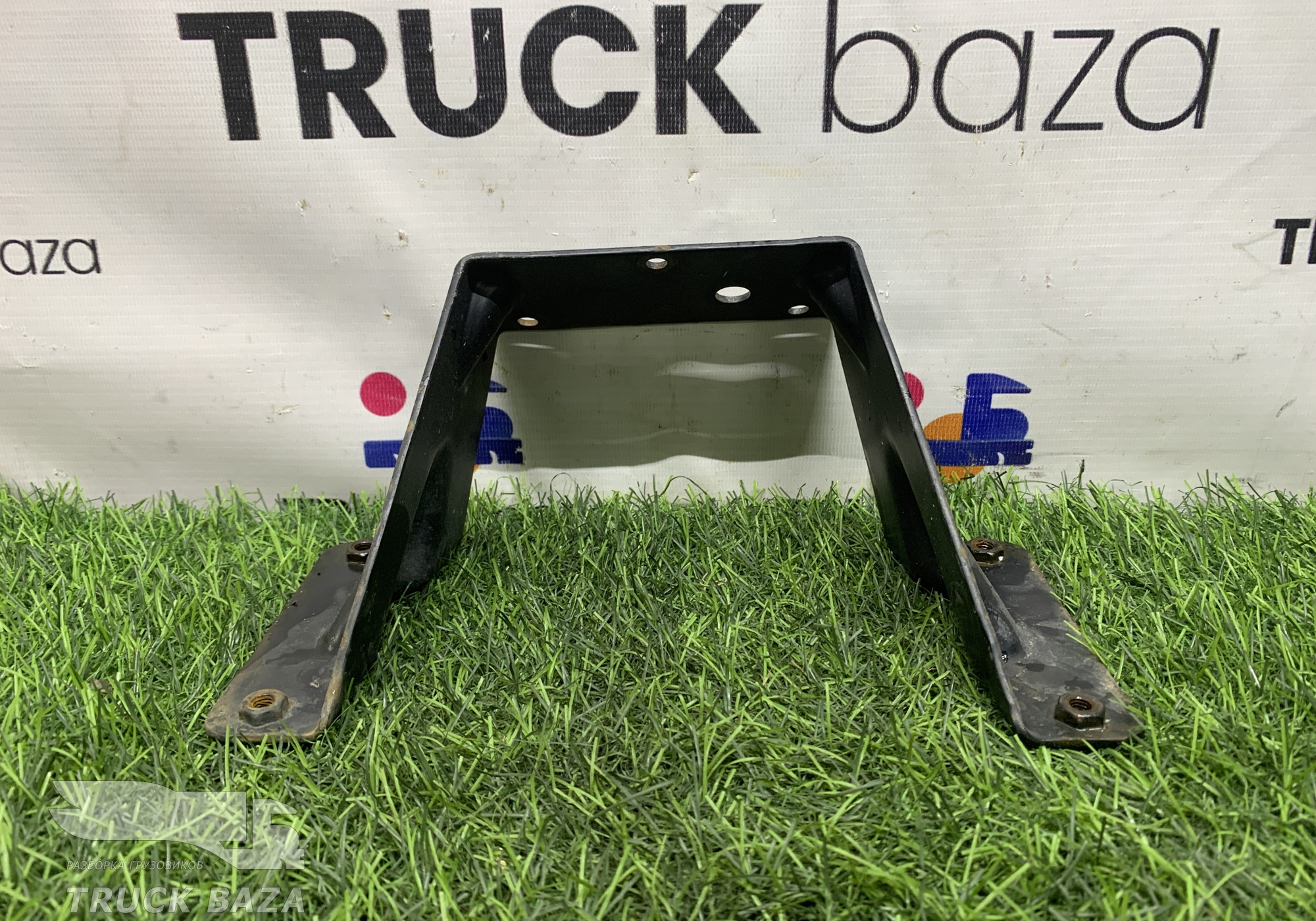A9738101214 Кронштейн солнцезащитного козырька для КАМАЗ 5490 (с 2013)