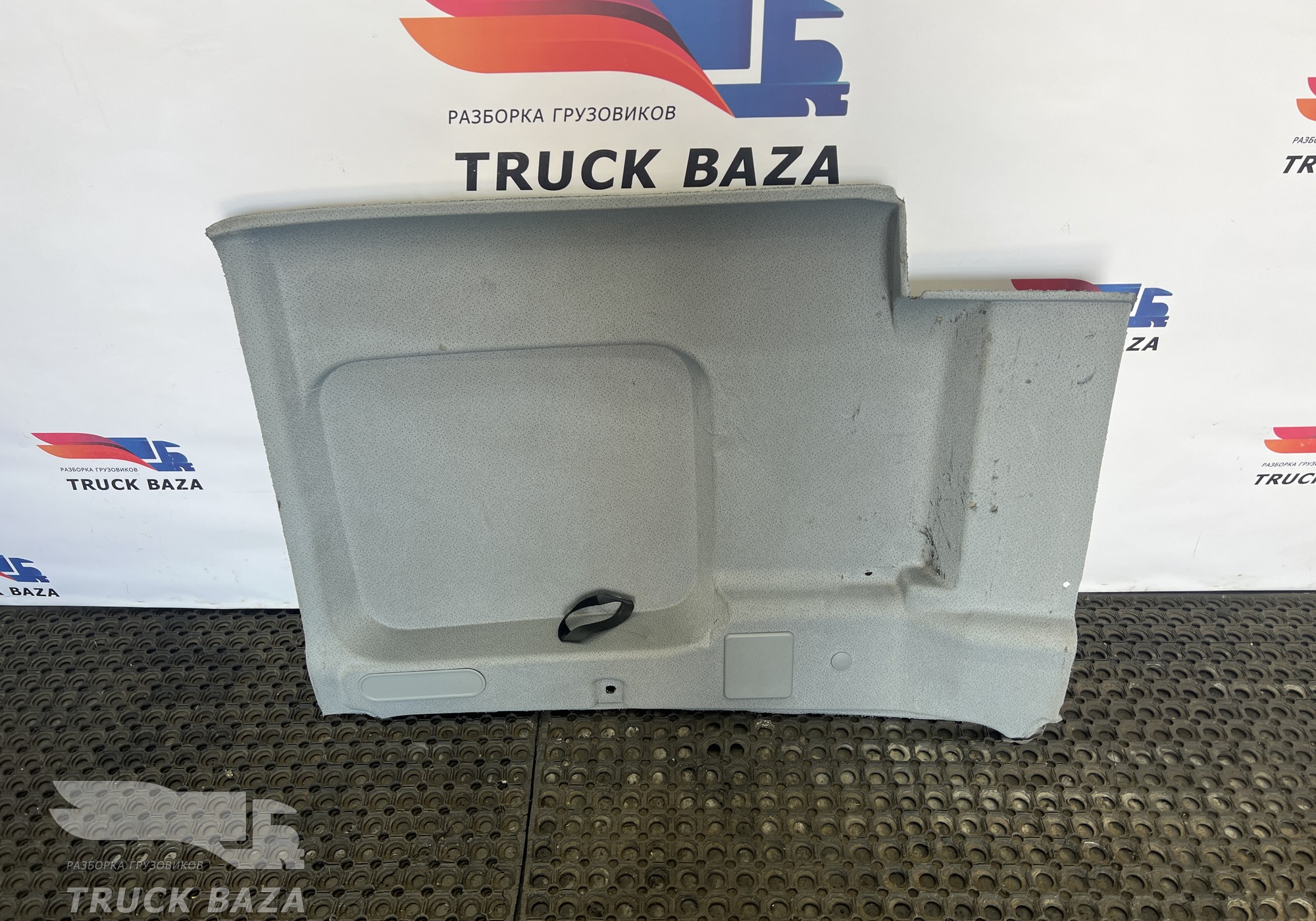 A9406901725 Обшивка боковой стенки правая