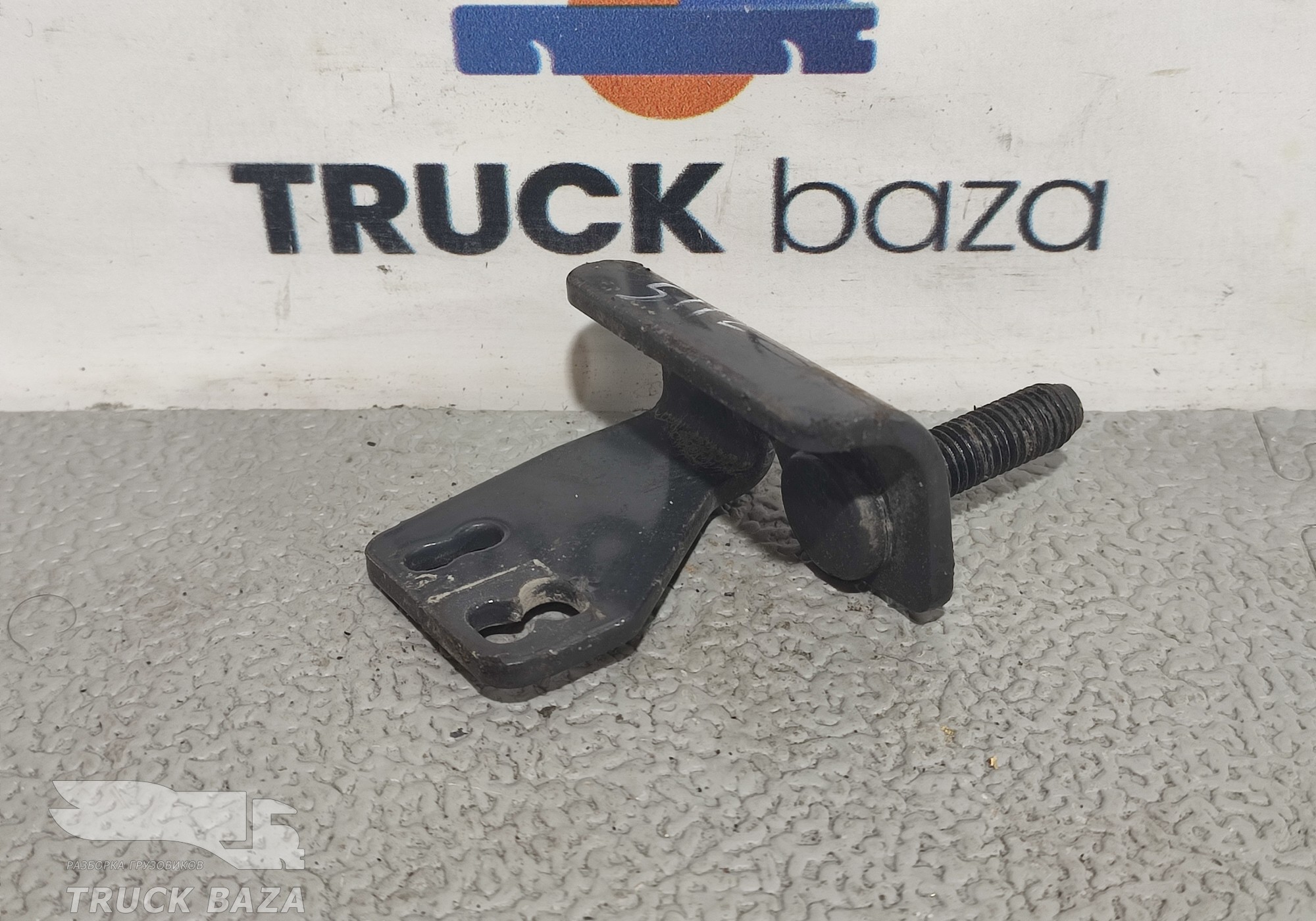 1750819 Кронштейн трубки гидроусилителя