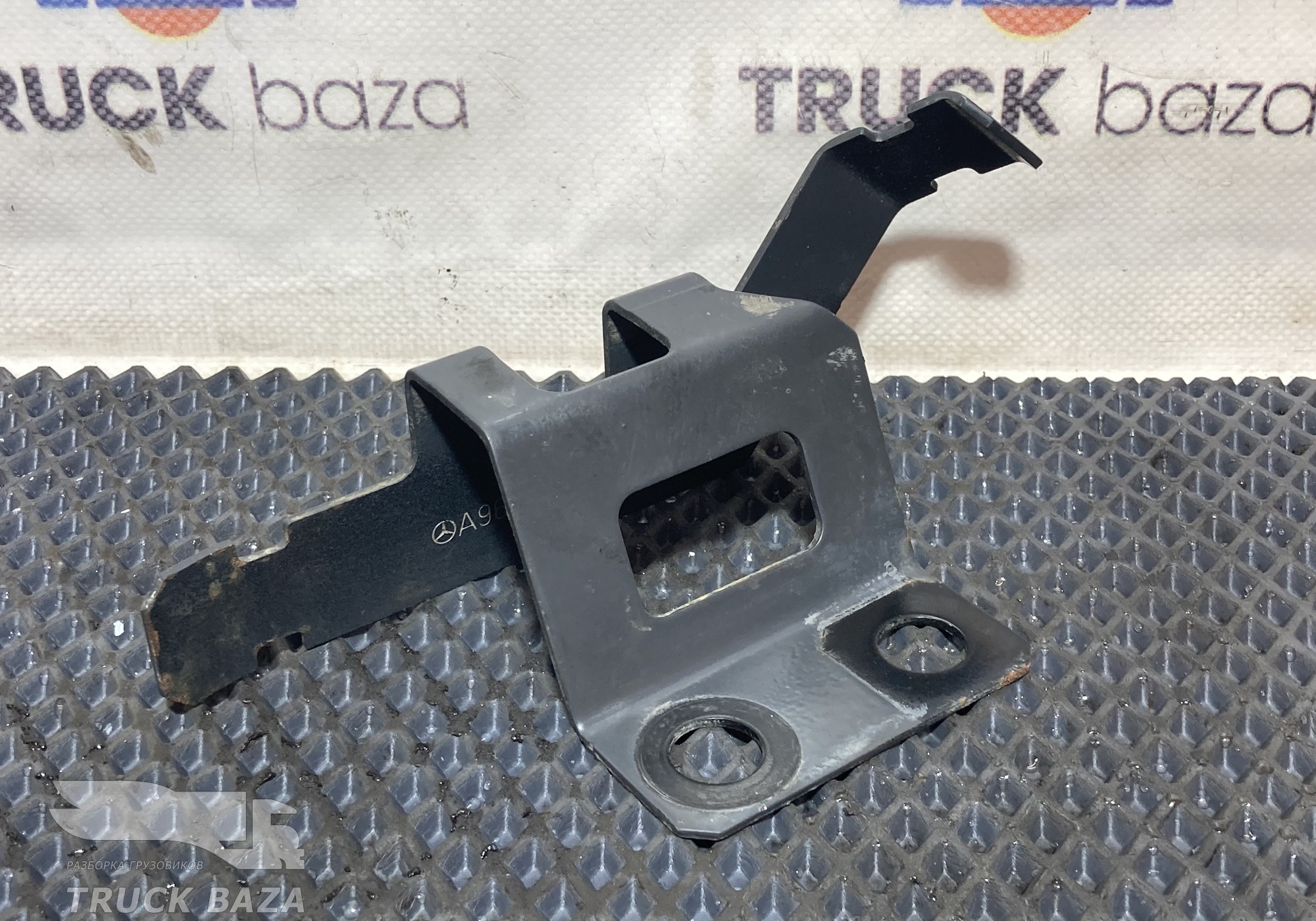 9605439541 Кронштейн проводки для Mercedes-Benz Actros New Actros MP4 (с 2011)