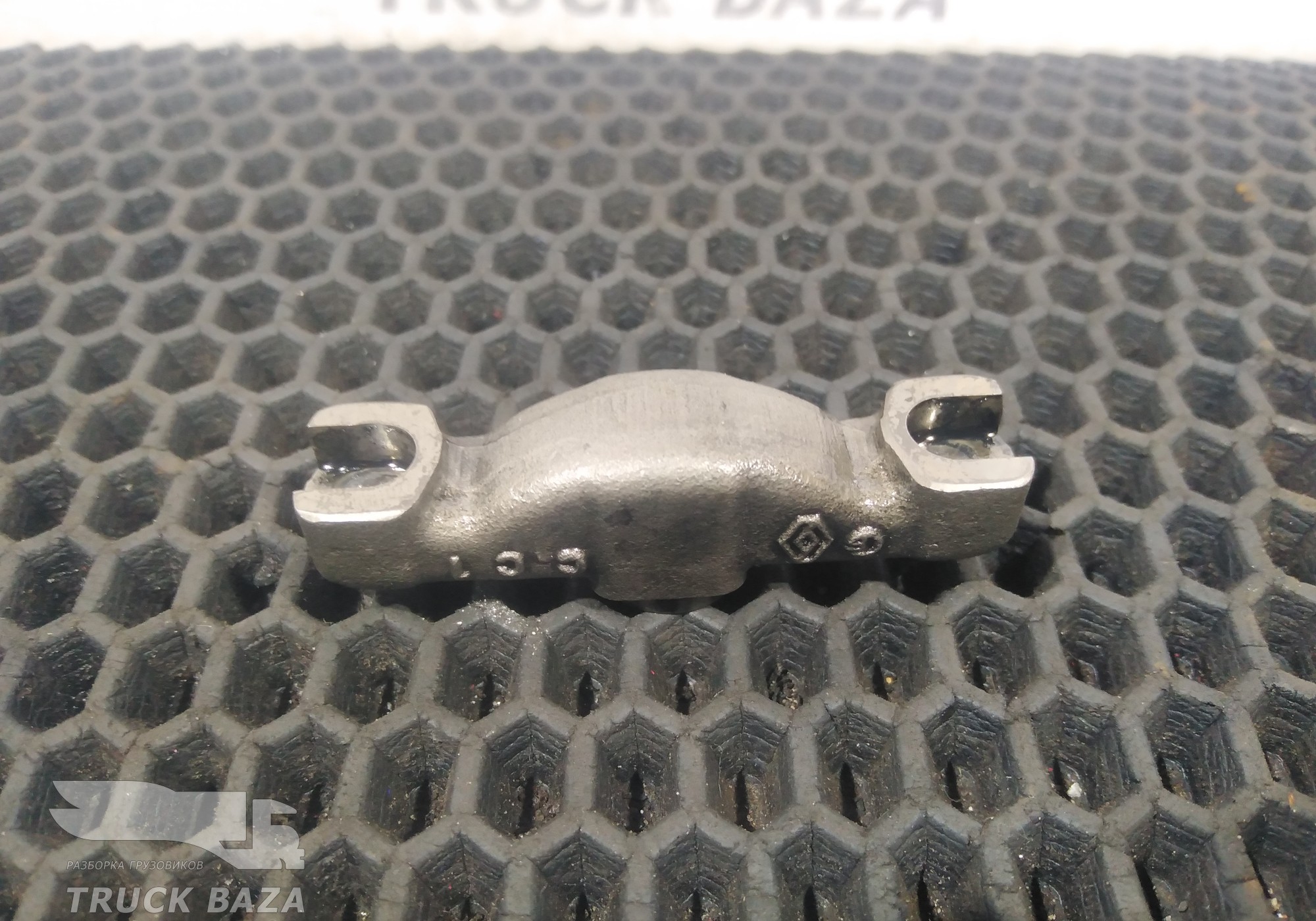 5010550608 Коромысло для Renault Kerax