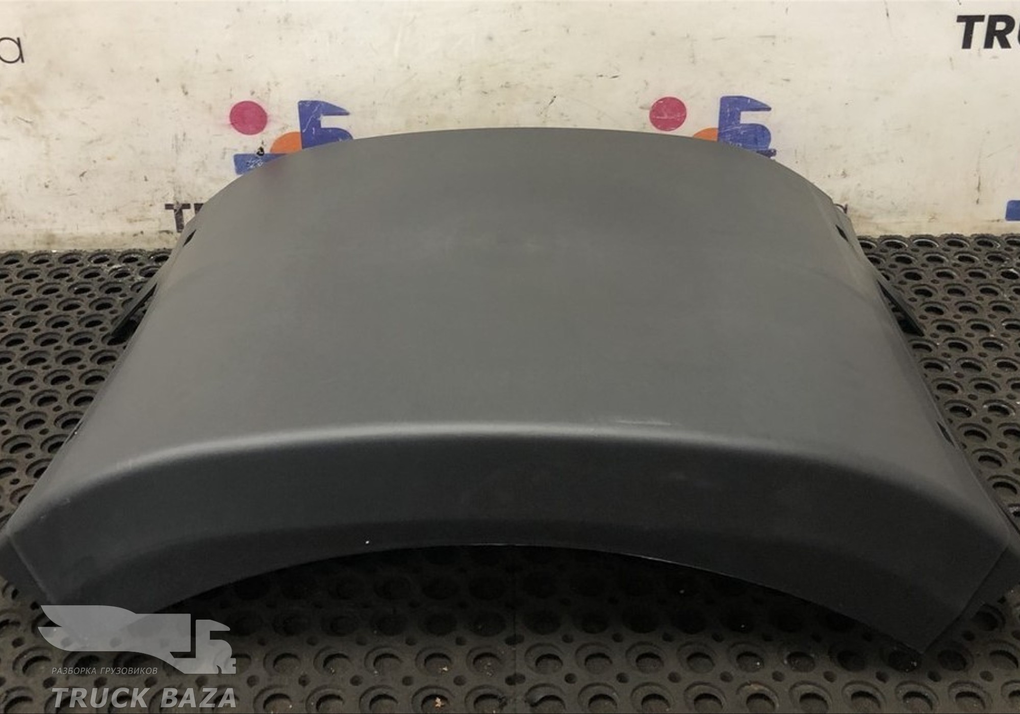 1328935 Крыло заднее верхняя часть