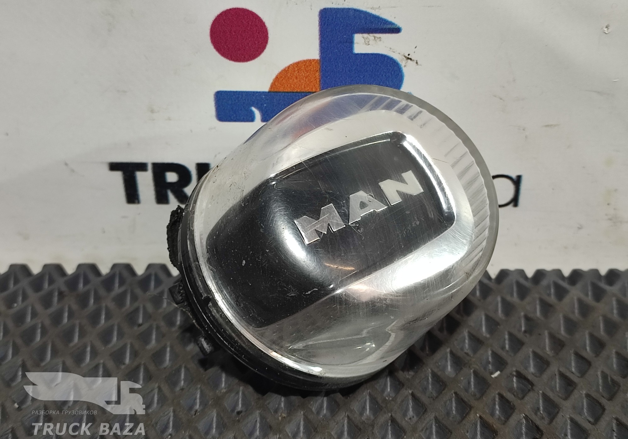 81253206135 Указатель поворота левый для Man TGX TG3 (с 2020)